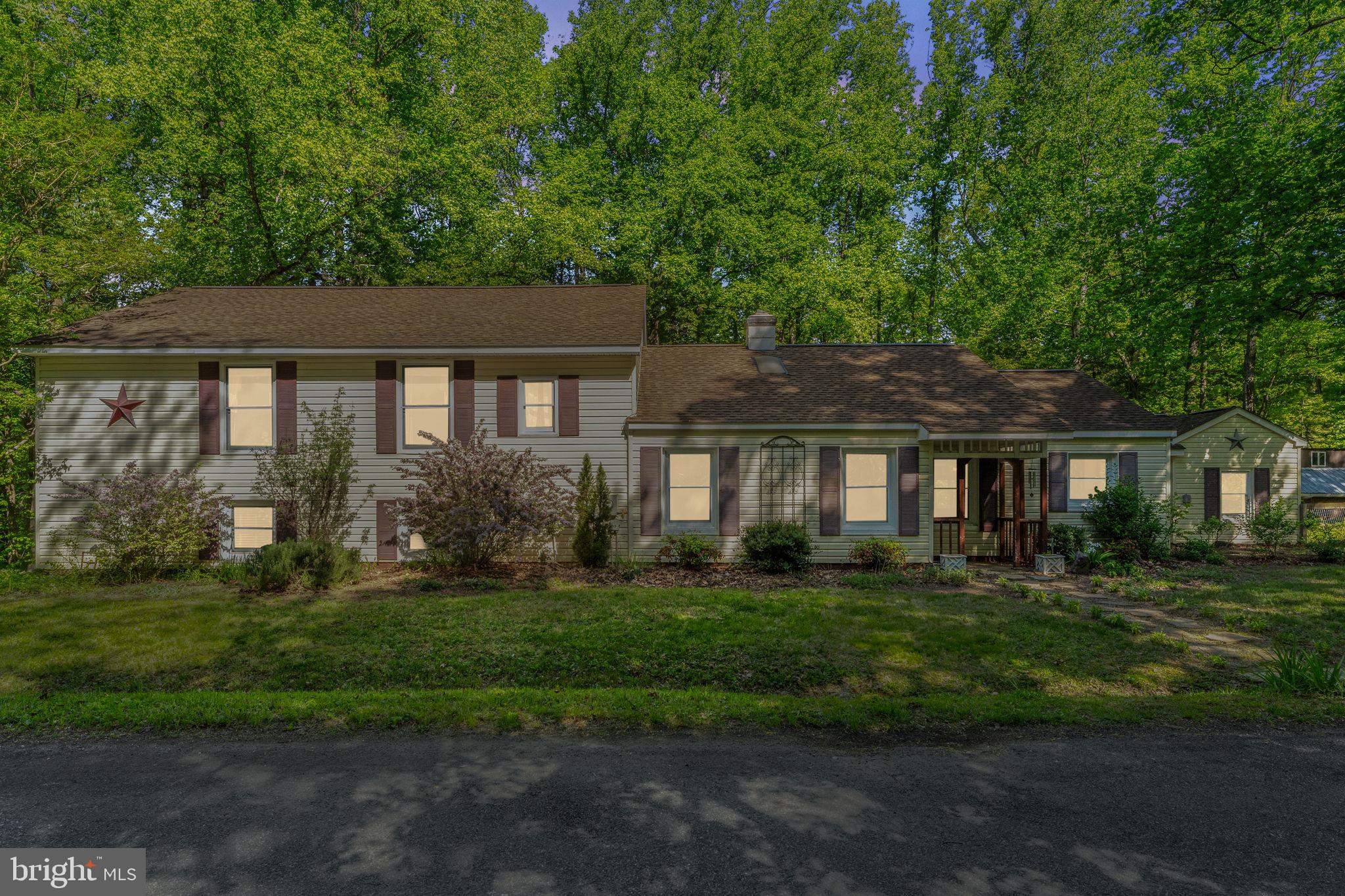 570 COURTHOUSE MOUNTAIN