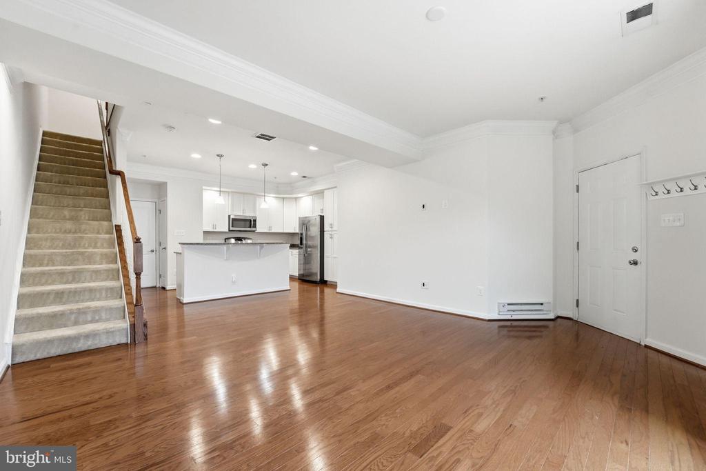 7480 BRUNSON