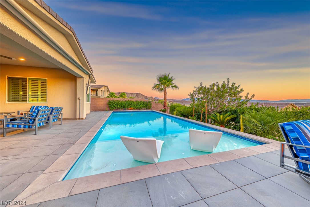 5 Hilltop Crest Street