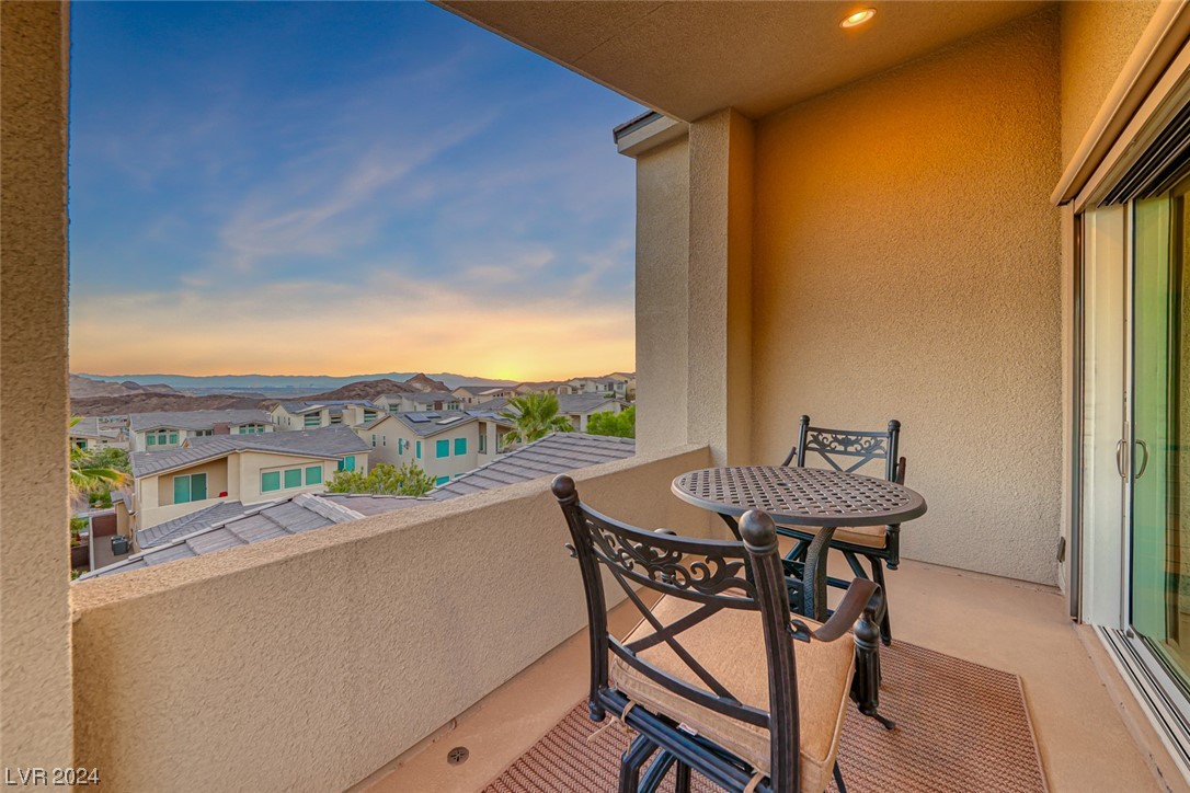 5 Hilltop Crest Street