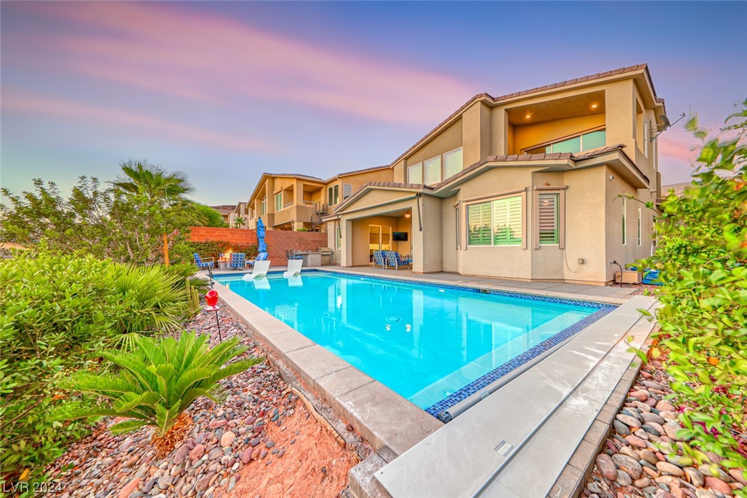 5 Hilltop Crest Street