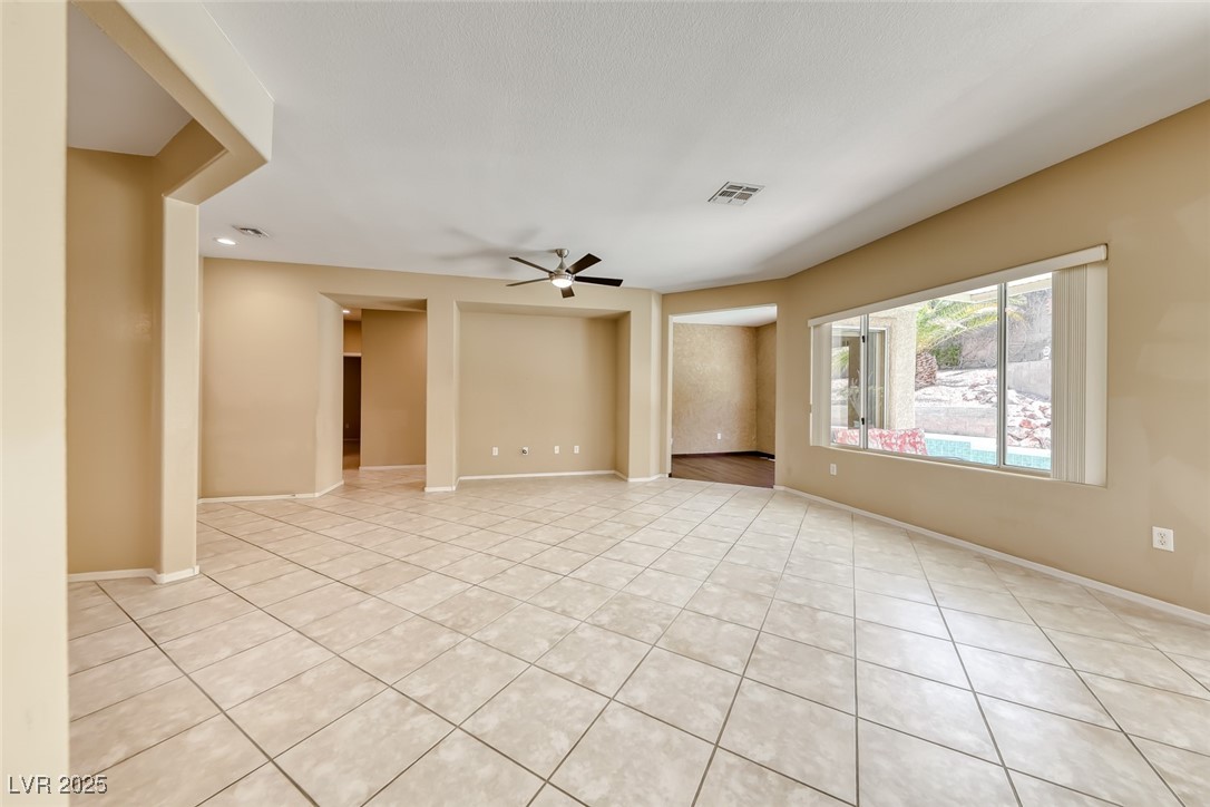 1862 Redwood Valley Street