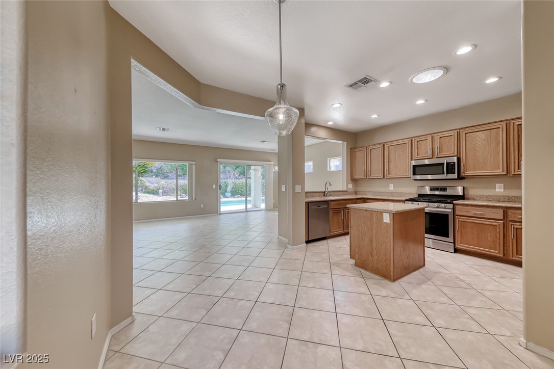 1862 Redwood Valley Street