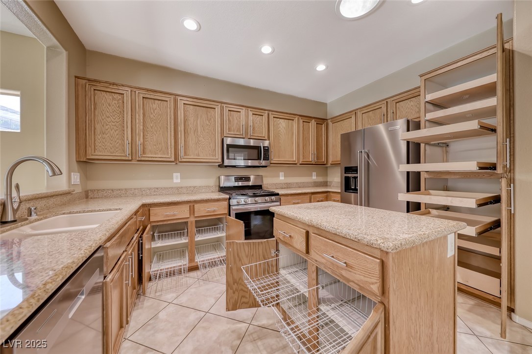 1862 Redwood Valley Street