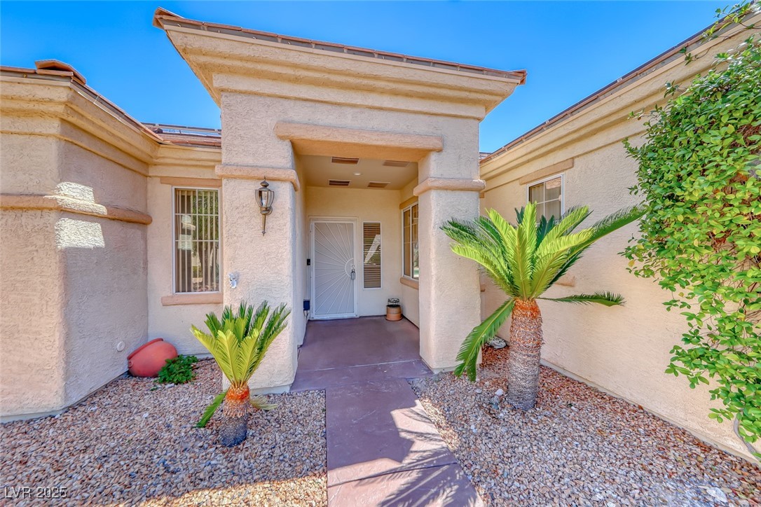 1862 Redwood Valley Street