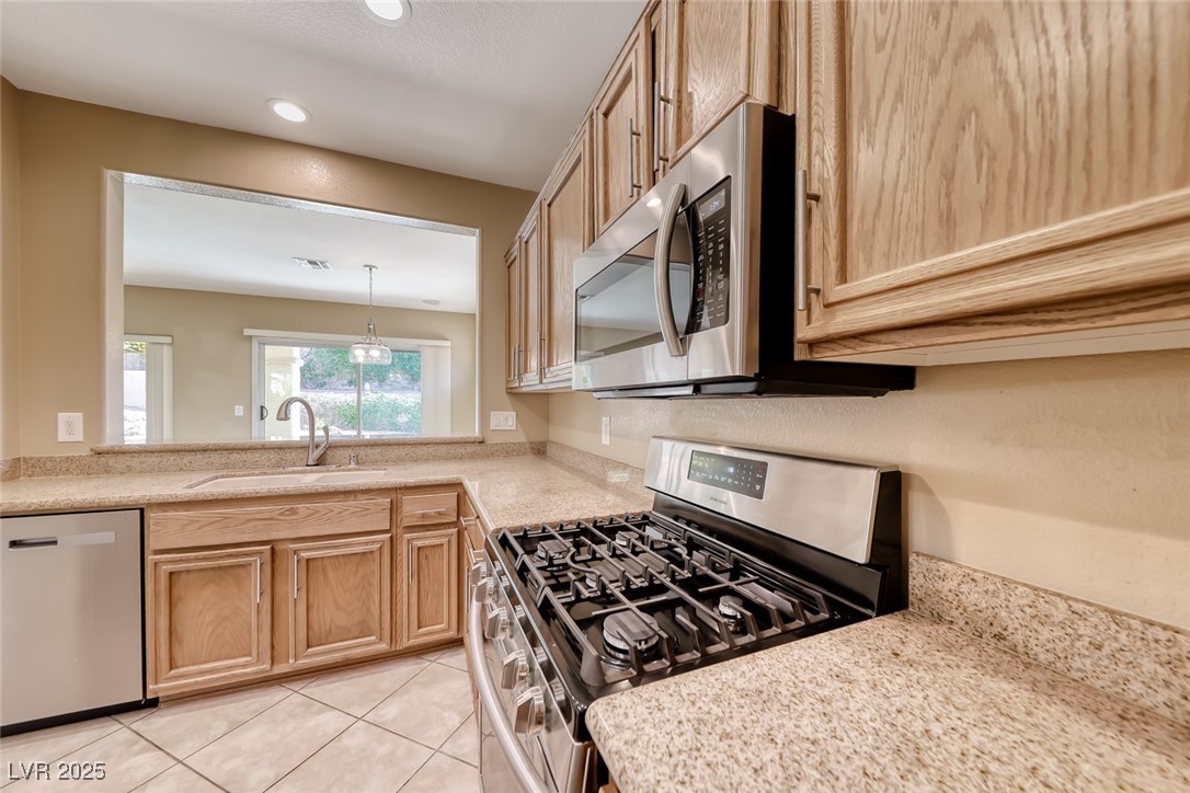 1862 Redwood Valley Street