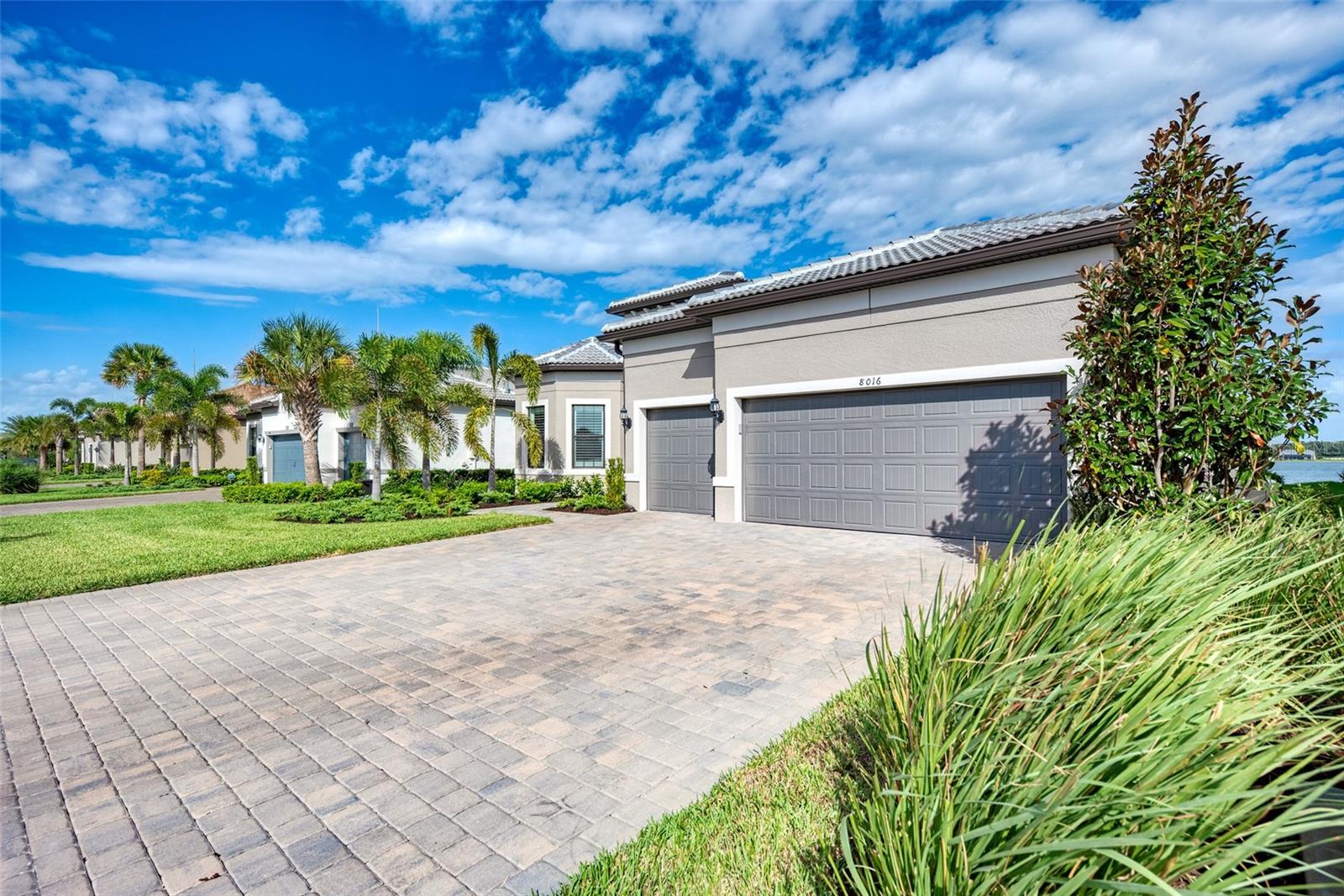 8016 GRANDE SHORES DR