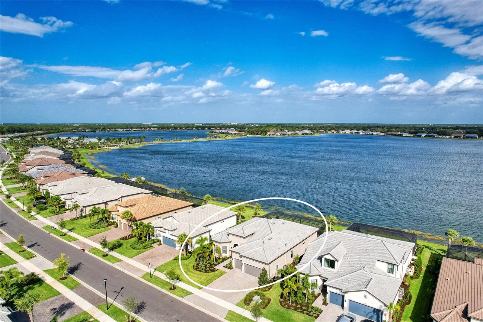 8016 GRANDE SHORES DR