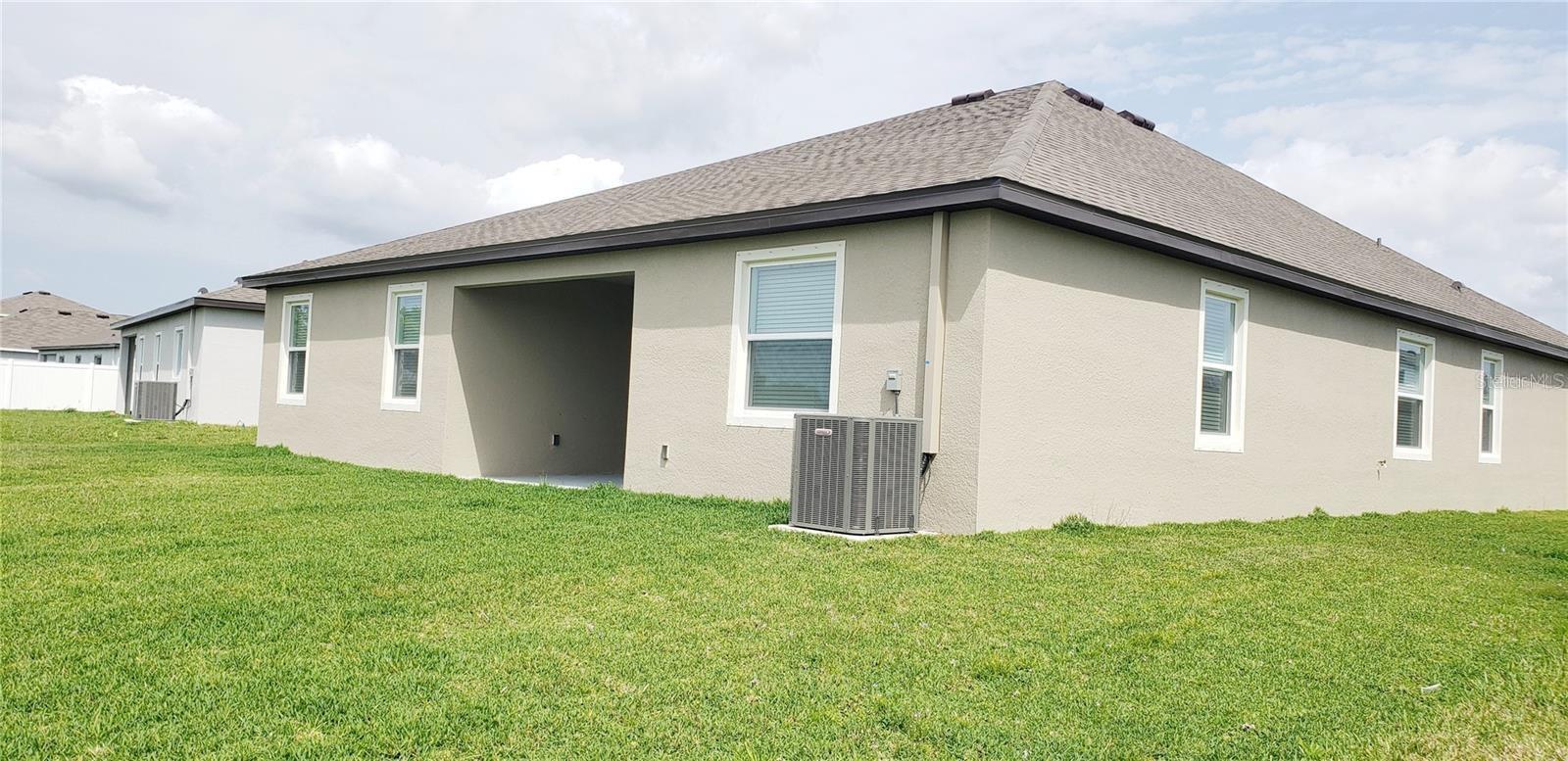 2113 CITRUS BREEZE DR