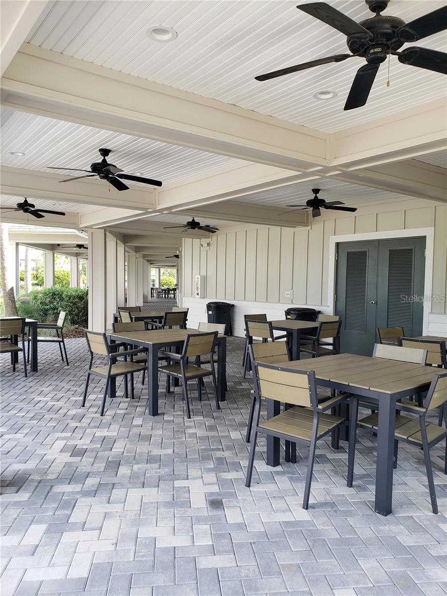 2113 CITRUS BREEZE DR