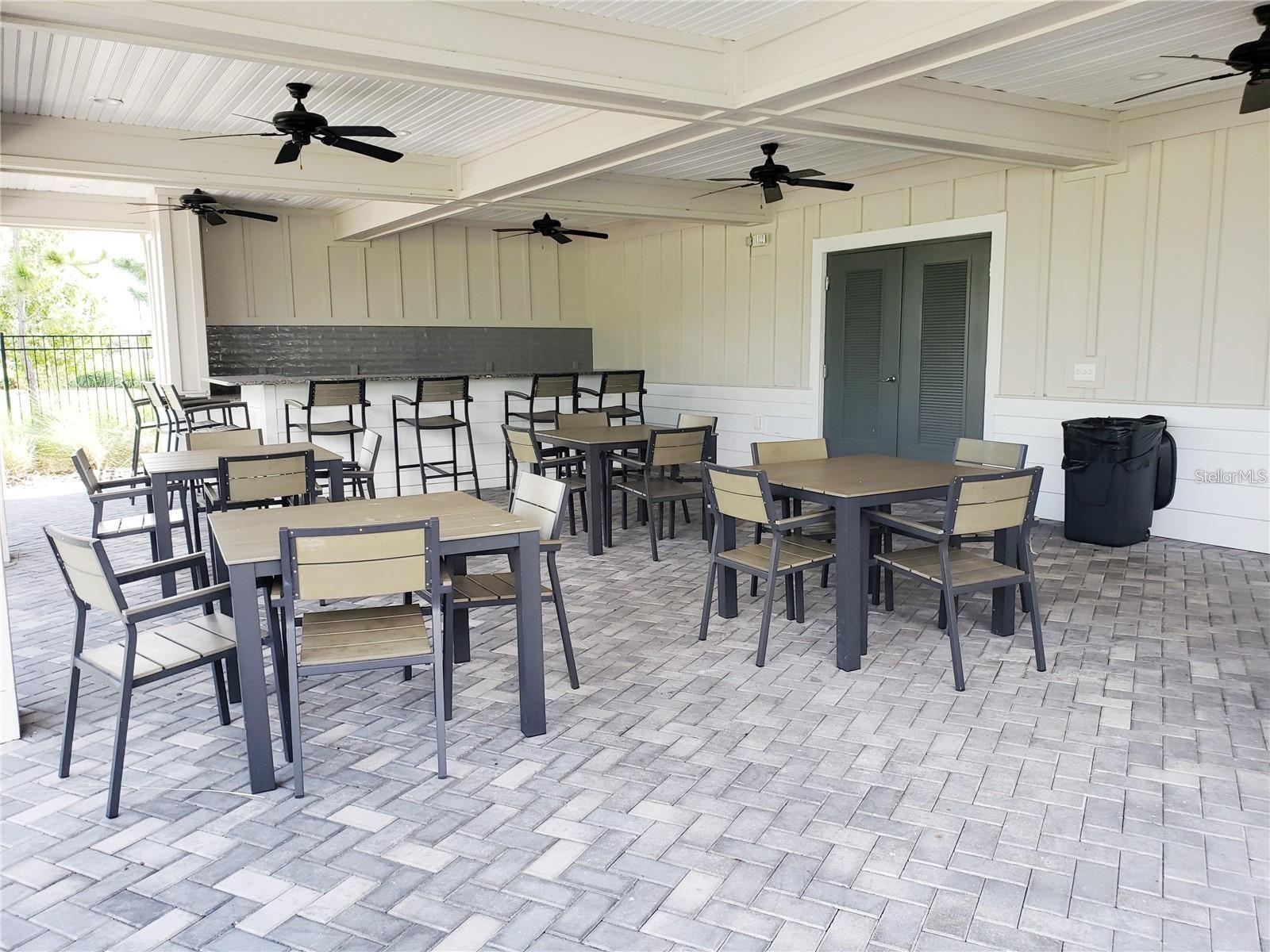 2113 CITRUS BREEZE DR