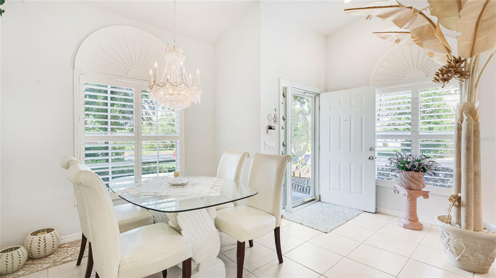 6770 FAIRWAY GARDENS DR