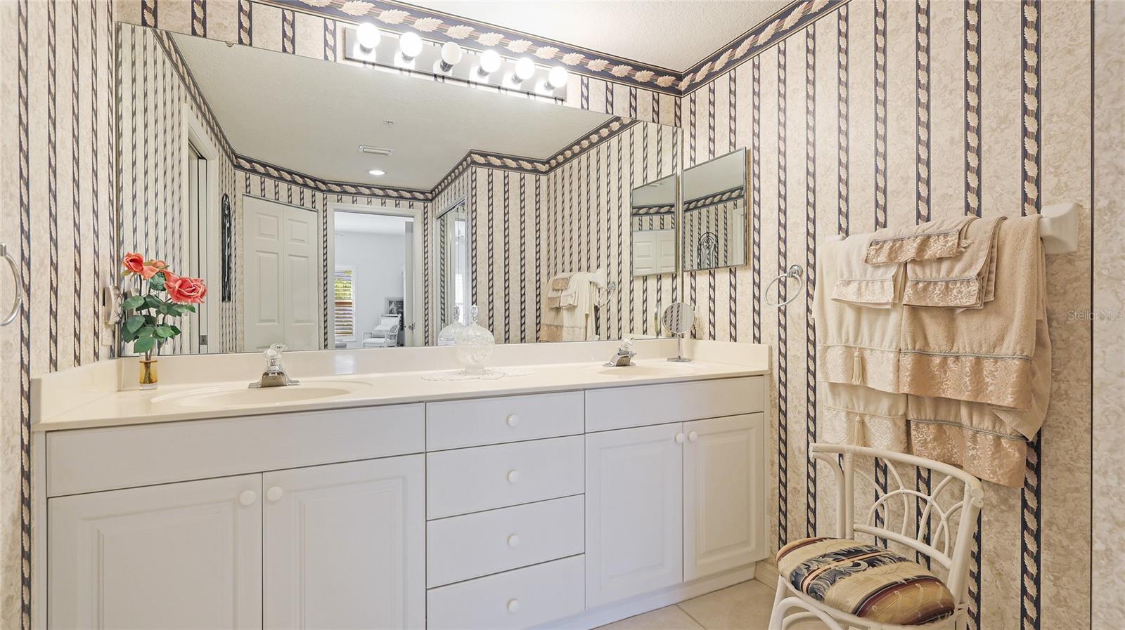 6770 FAIRWAY GARDENS DR