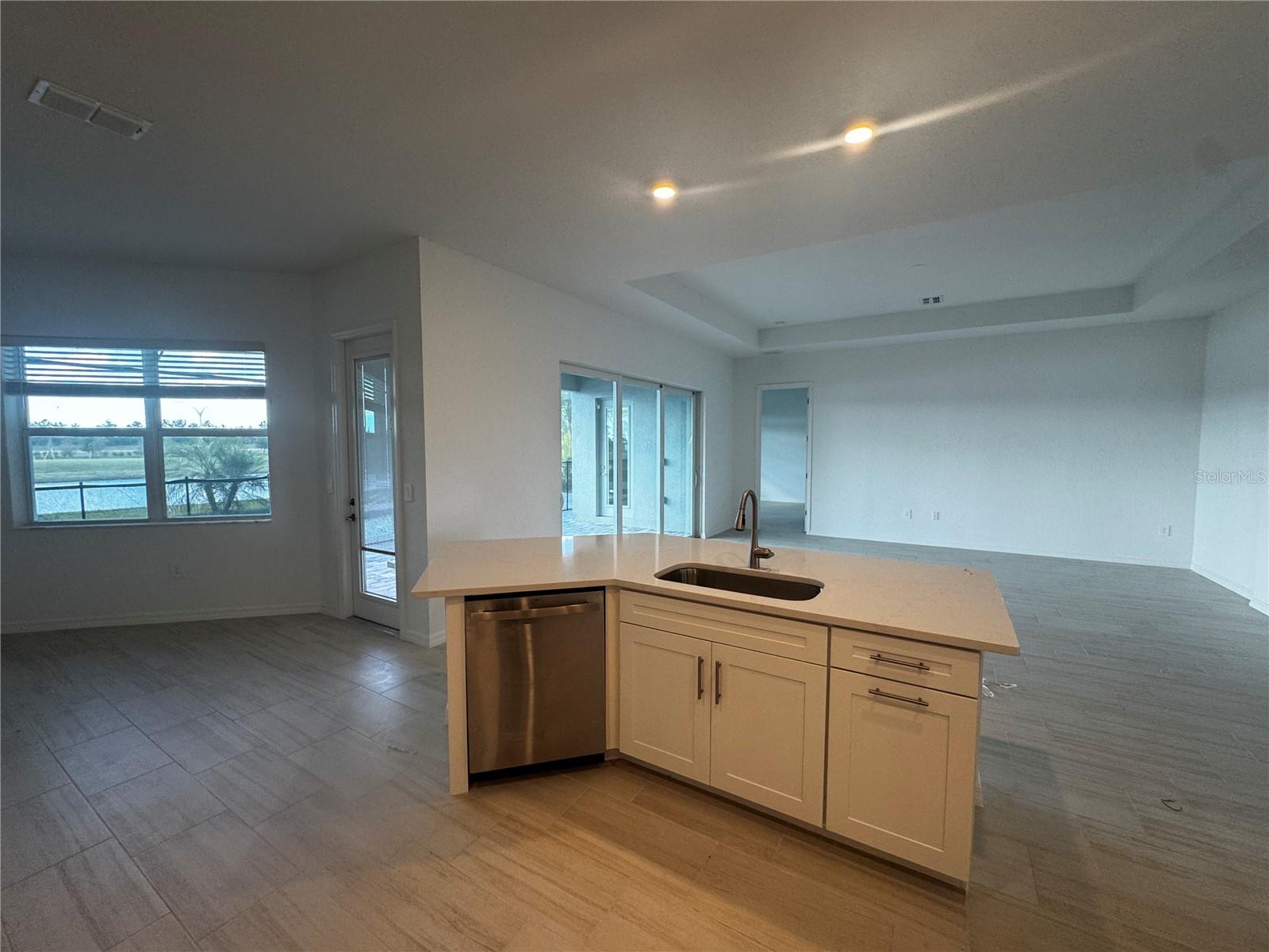5620 LIGHTNING WHELK LN