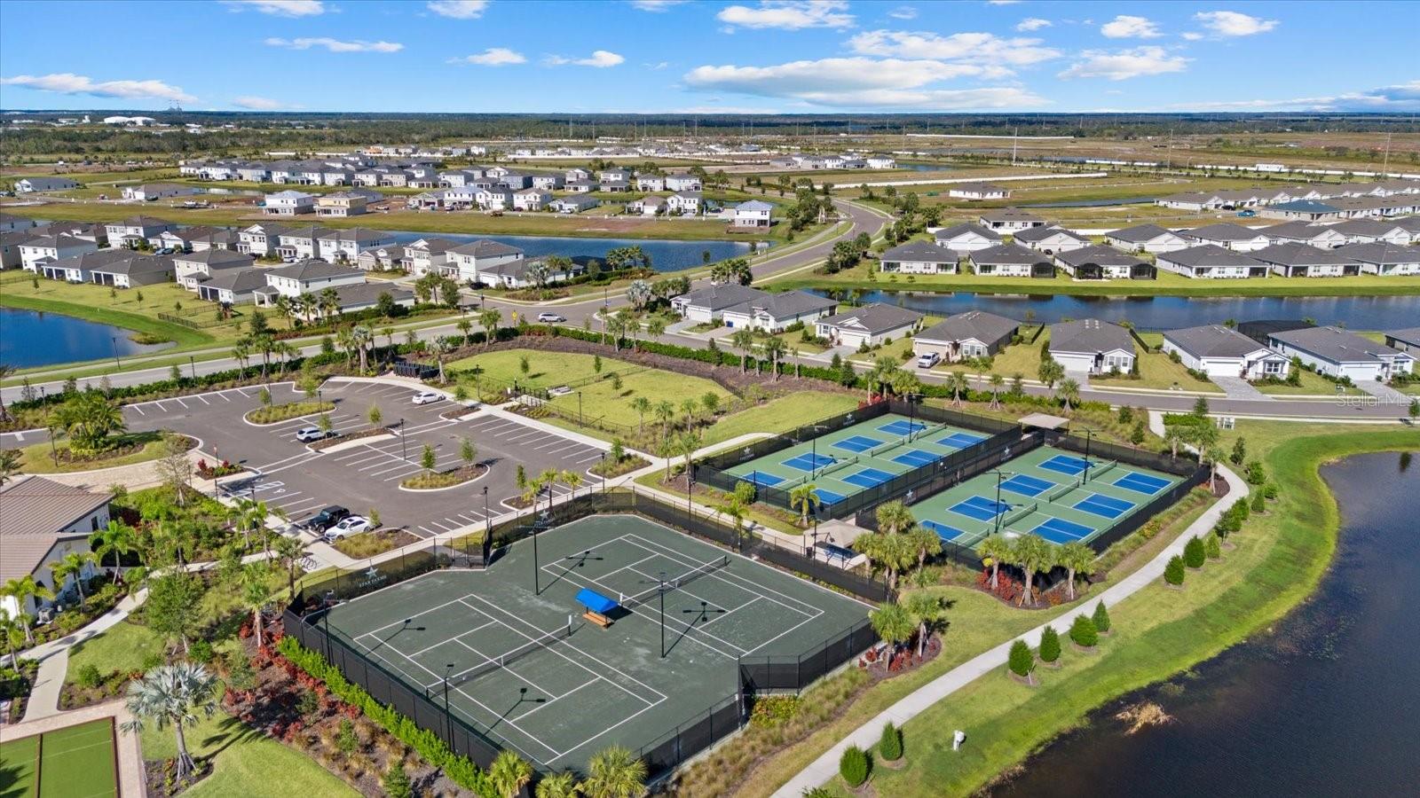 17713 CRESCENT MOON LOOP