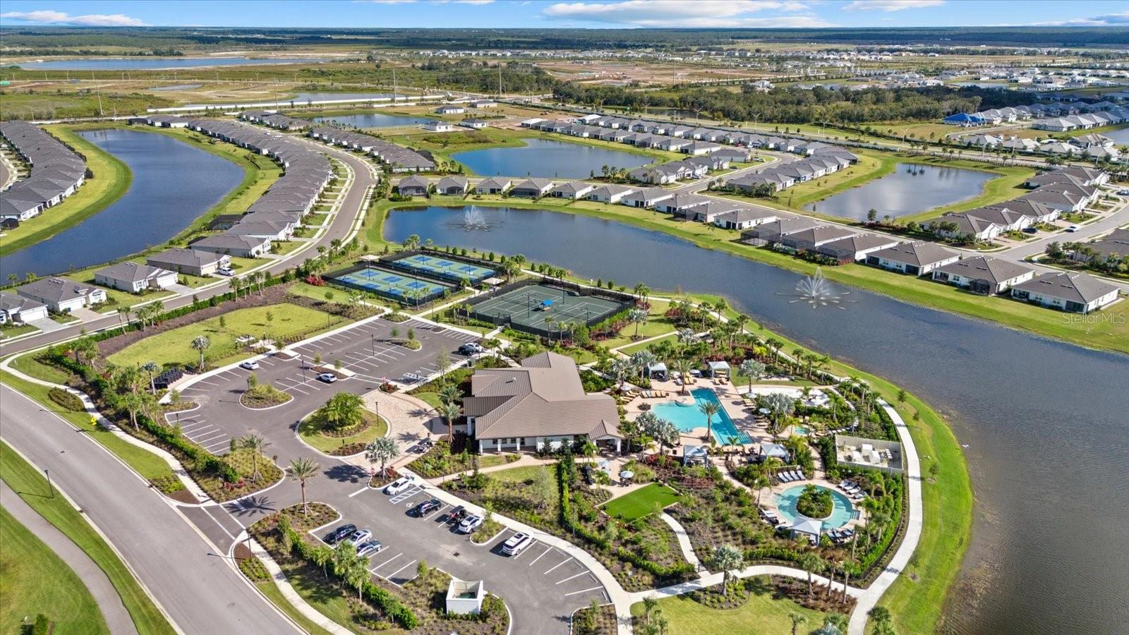 17713 CRESCENT MOON LOOP