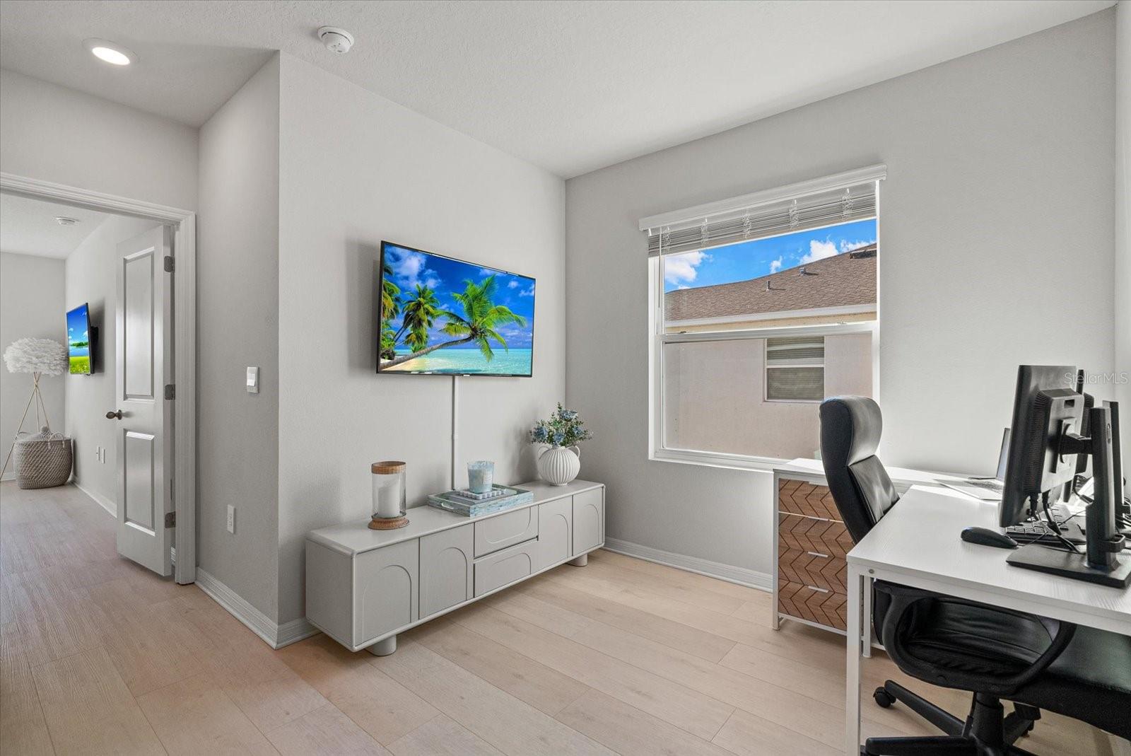 17713 CRESCENT MOON LOOP