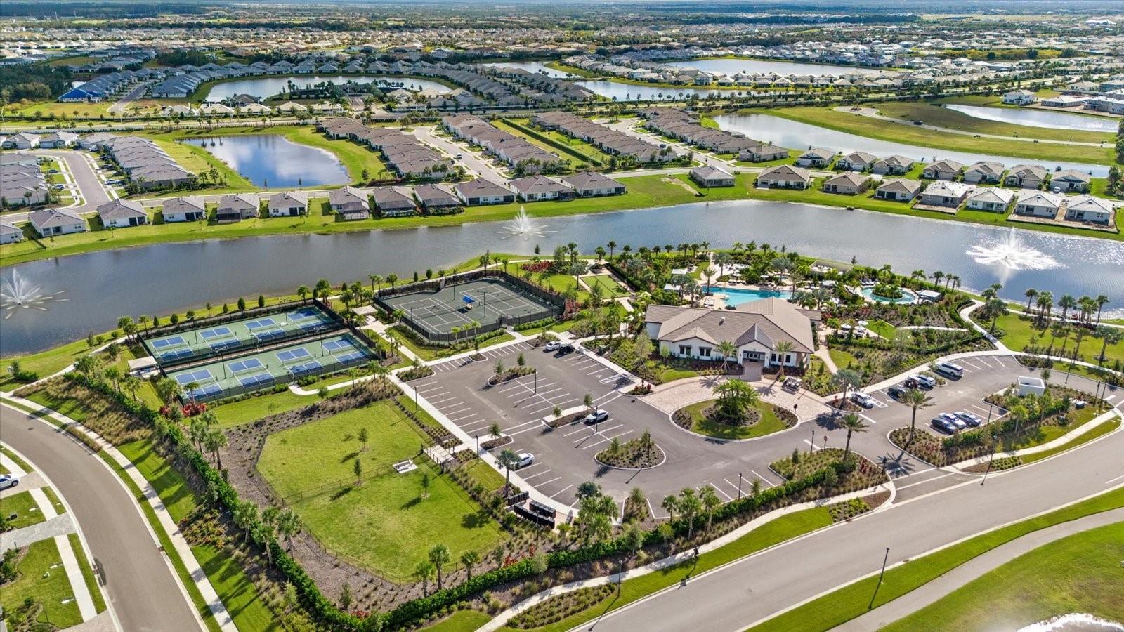 17713 CRESCENT MOON LOOP