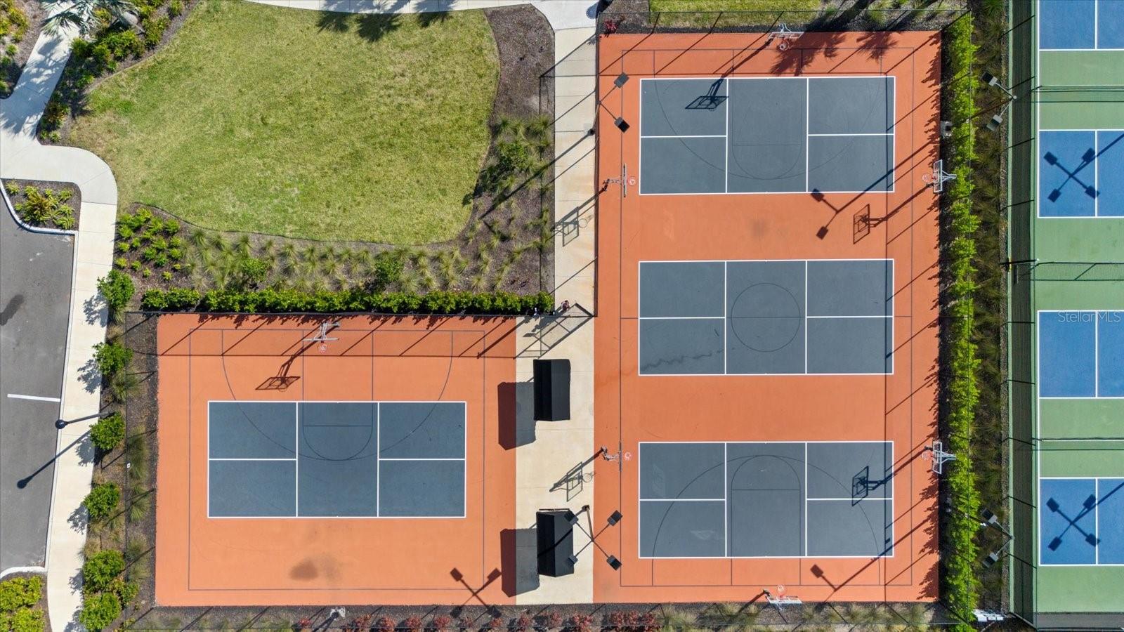 17713 CRESCENT MOON LOOP