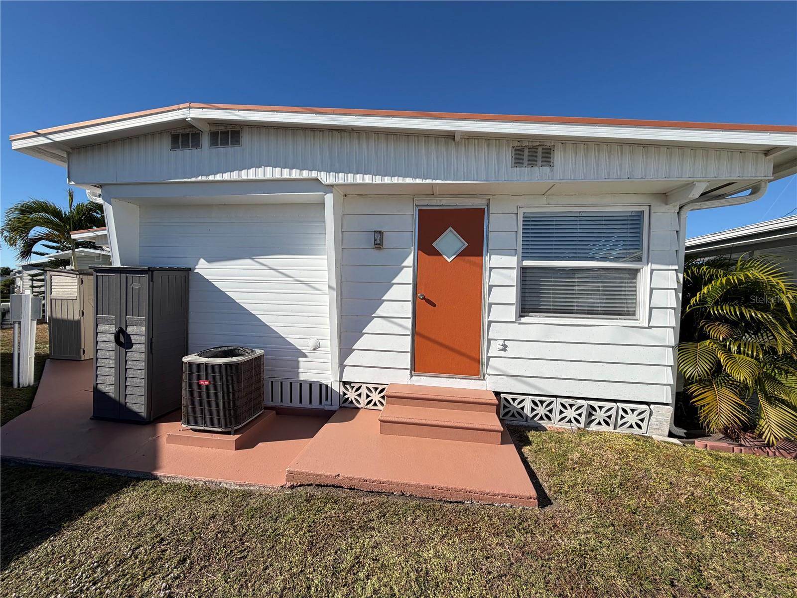 2216 PENNSYLVANIA AVE