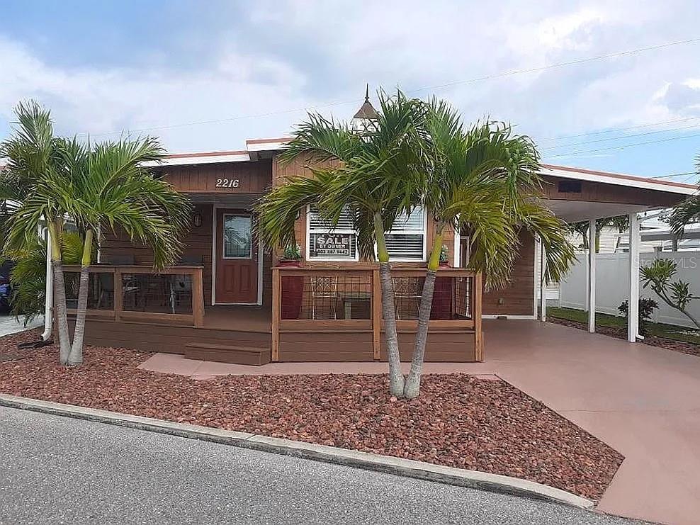 2216 PENNSYLVANIA AVE