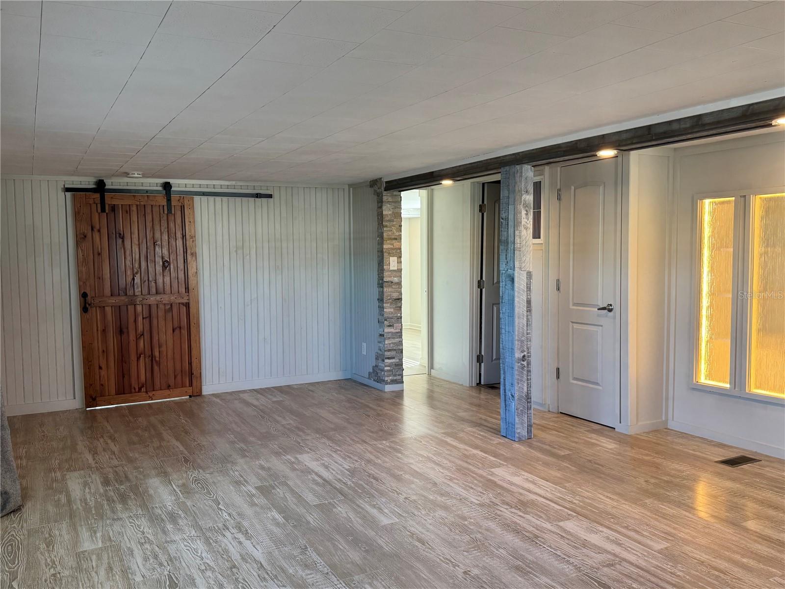 2216 PENNSYLVANIA AVE