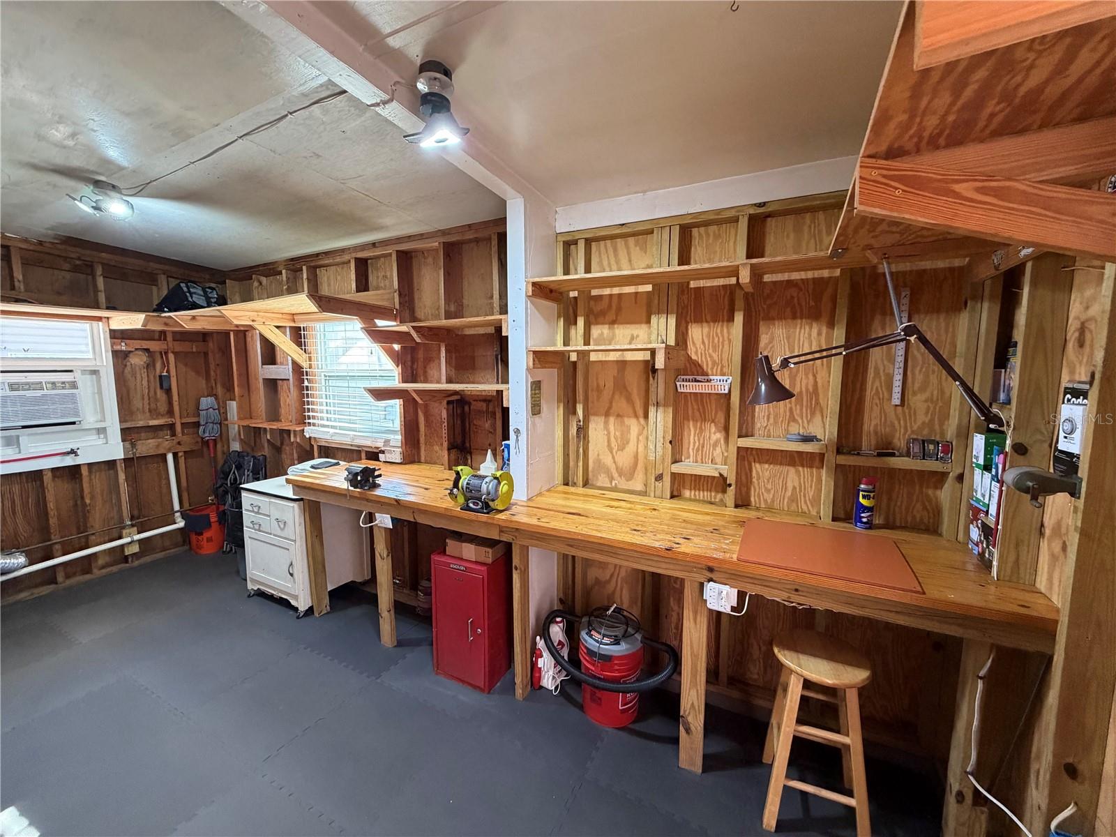 2216 PENNSYLVANIA AVE