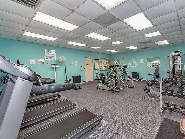 2216 PENNSYLVANIA AVE