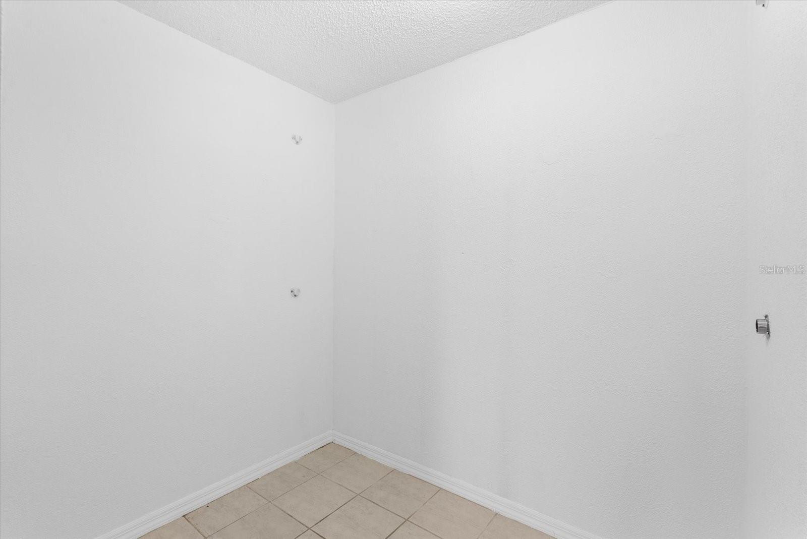 200 SAN LORENZO AVE