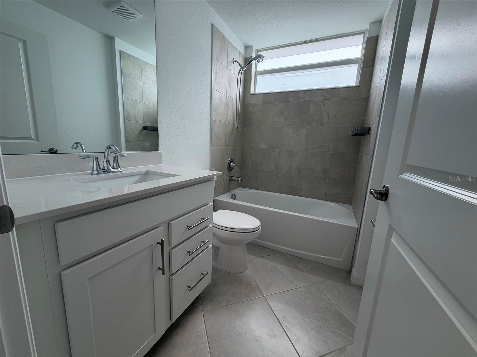 19015 SCALLOP LOOP #101