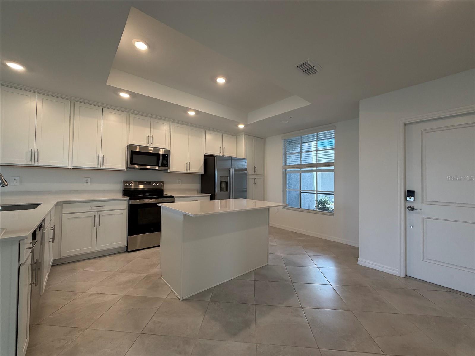 19015 SCALLOP LOOP #101