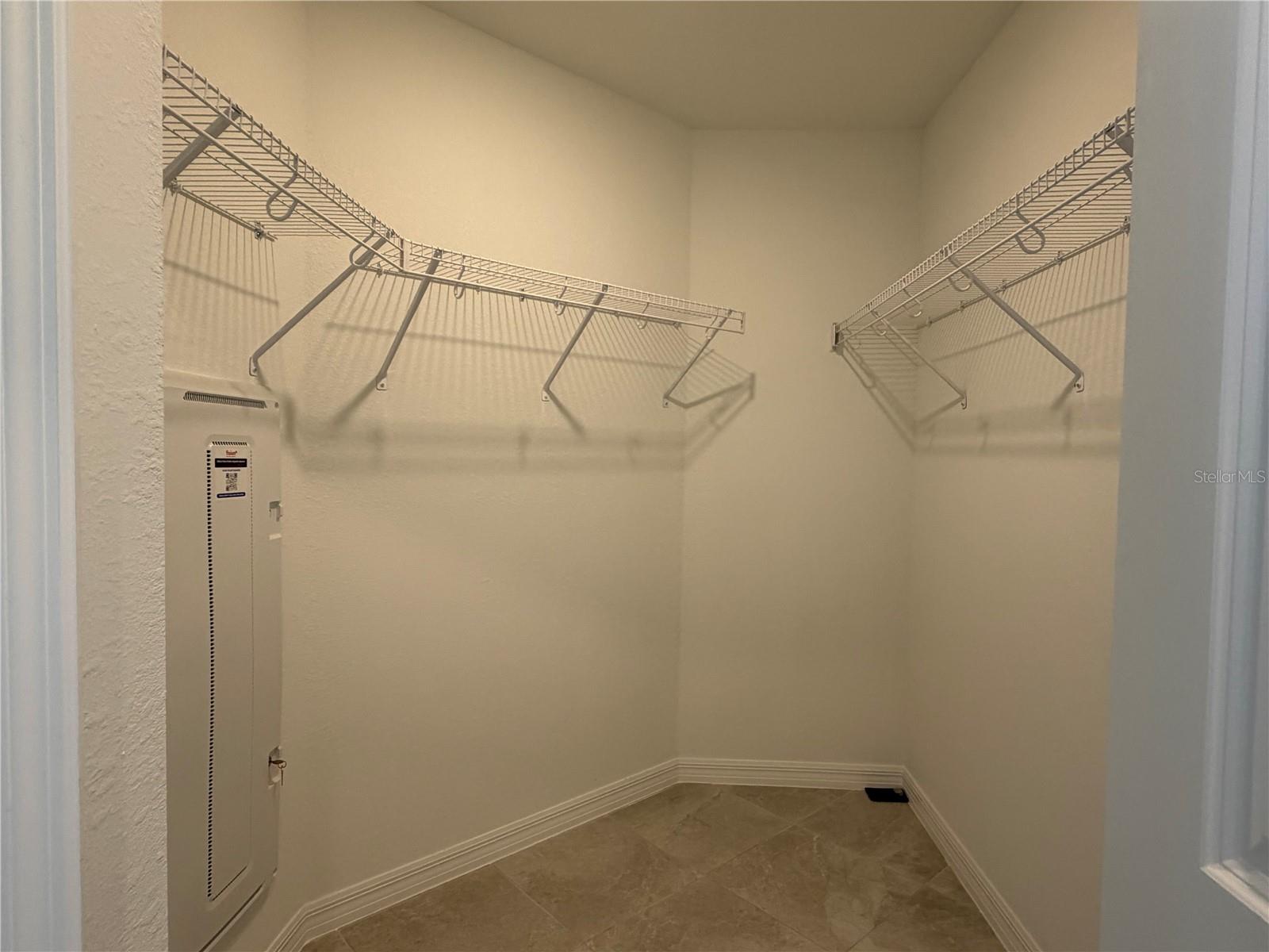 19015 SCALLOP LOOP #101