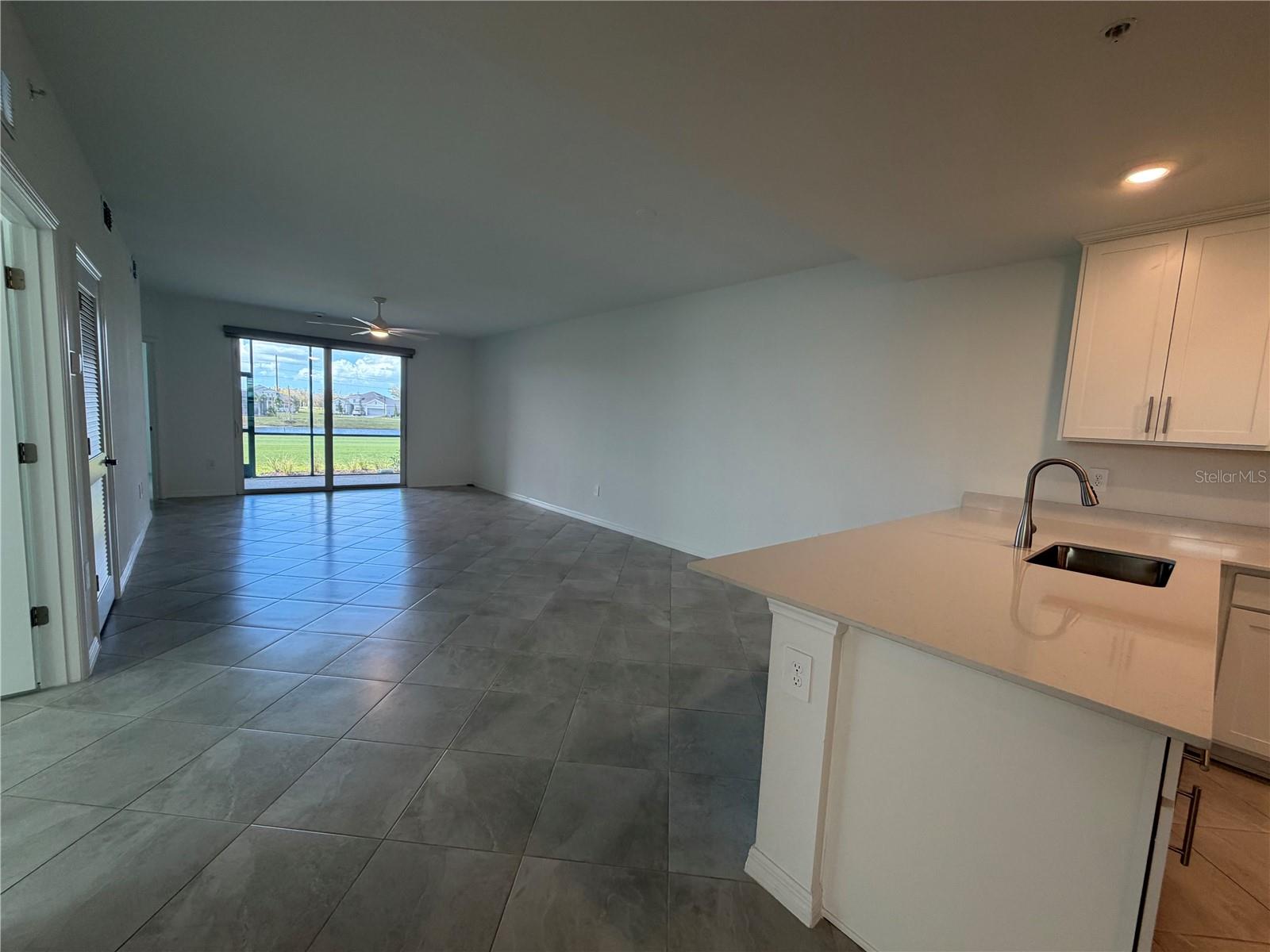 19015 SCALLOP LOOP #101