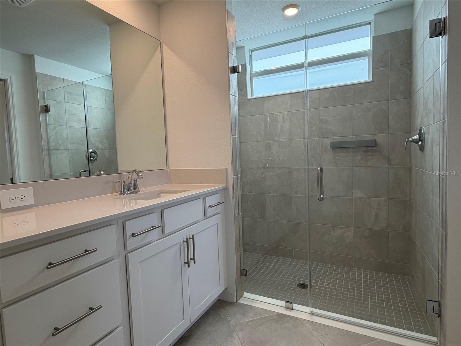 19015 SCALLOP LOOP #101