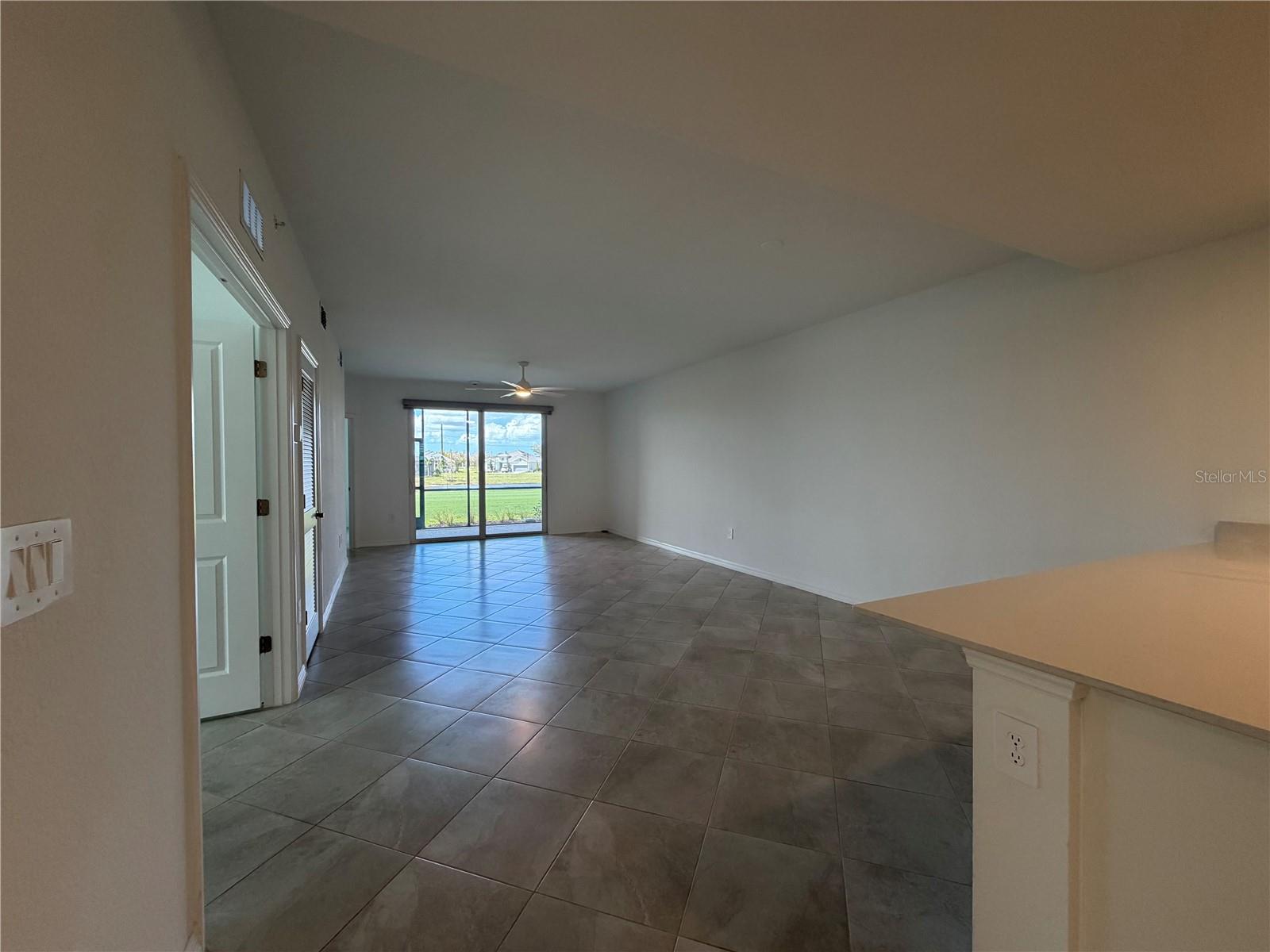 19015 SCALLOP LOOP #101