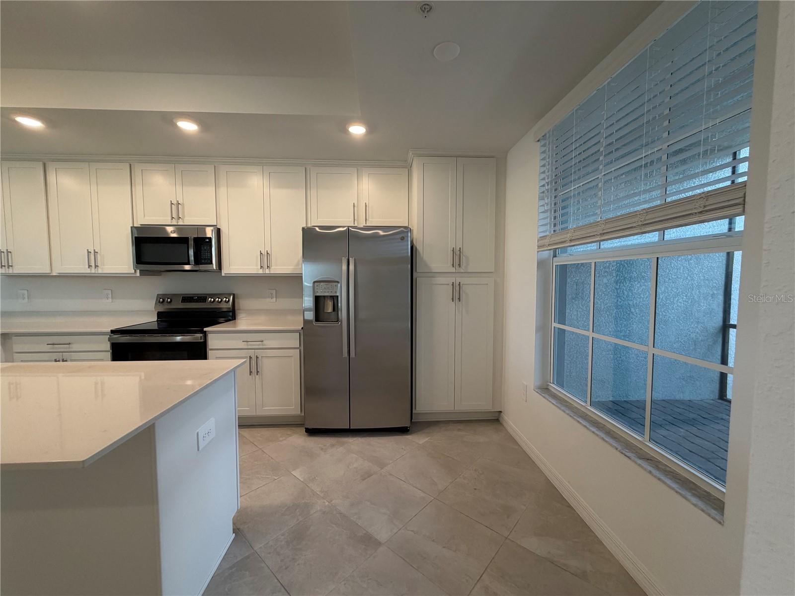 19015 SCALLOP LOOP #101