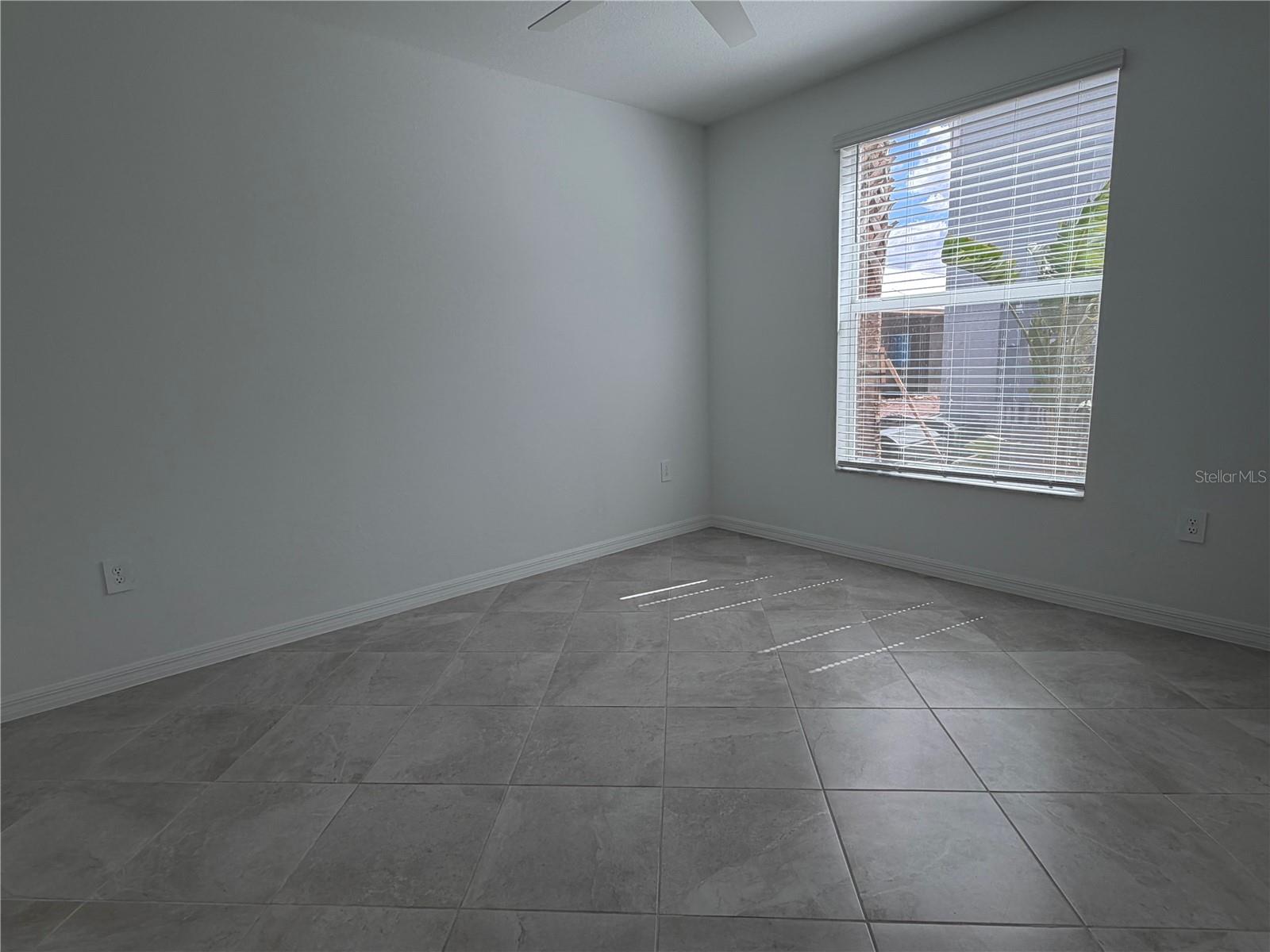 19015 SCALLOP LOOP #101