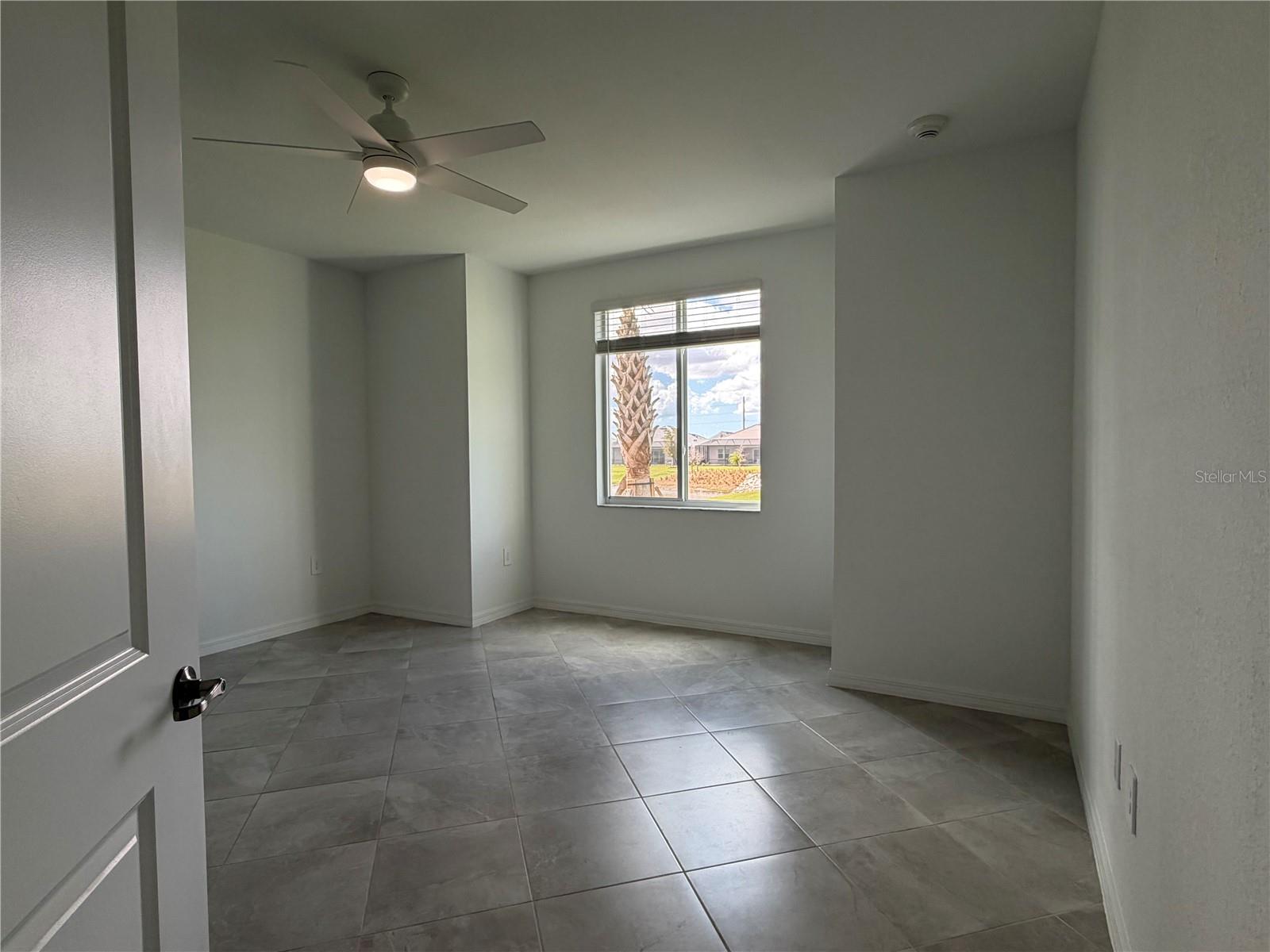 19015 SCALLOP LOOP #101