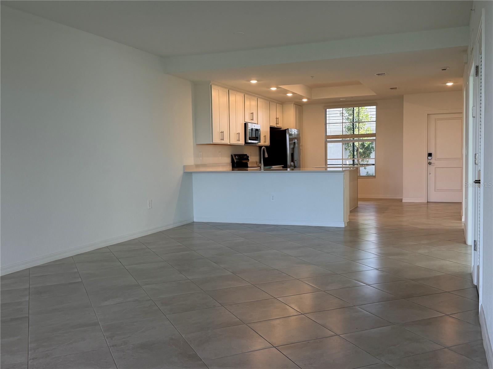 19015 SCALLOP LOOP #101