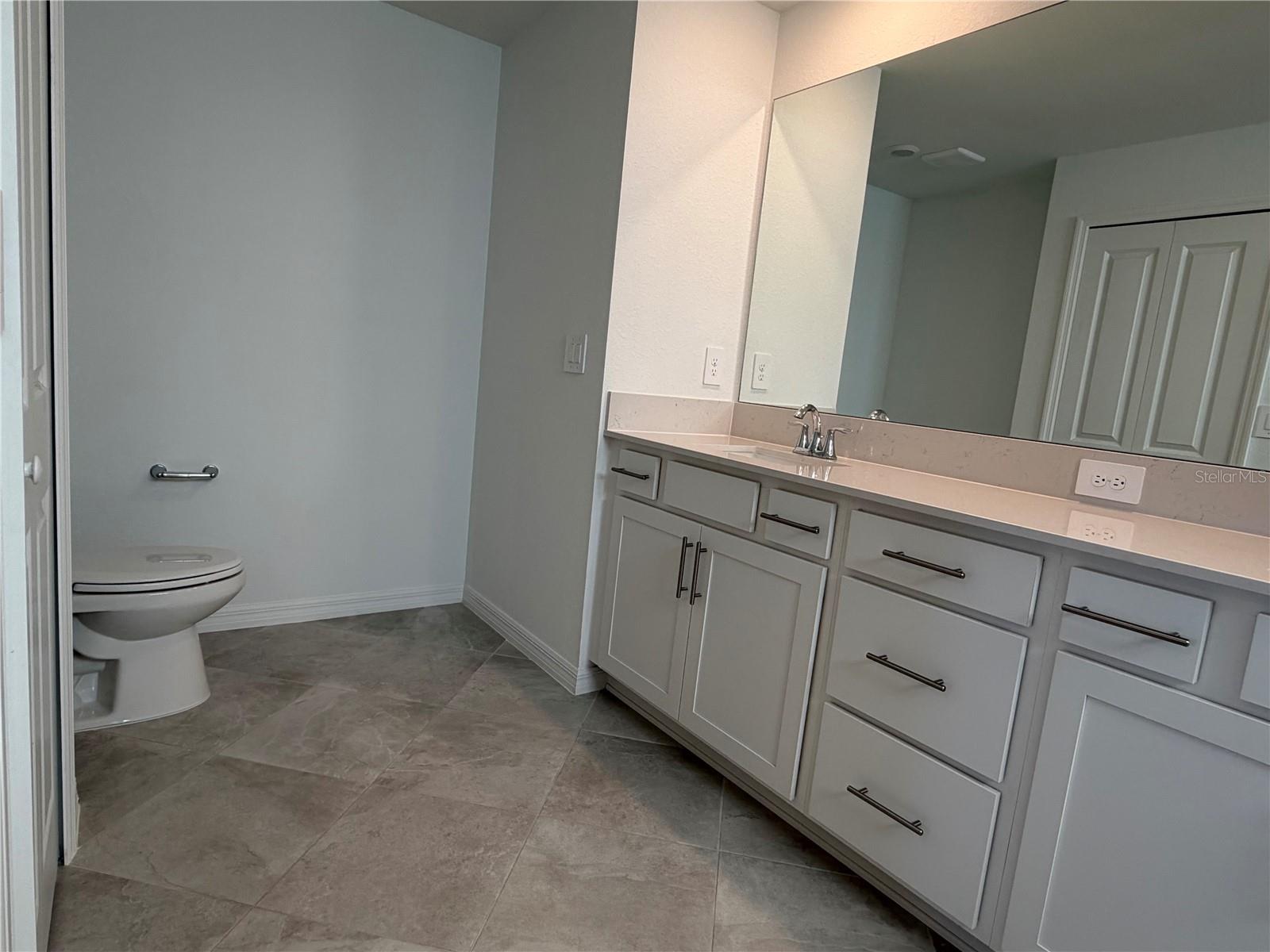 19015 SCALLOP LOOP #101