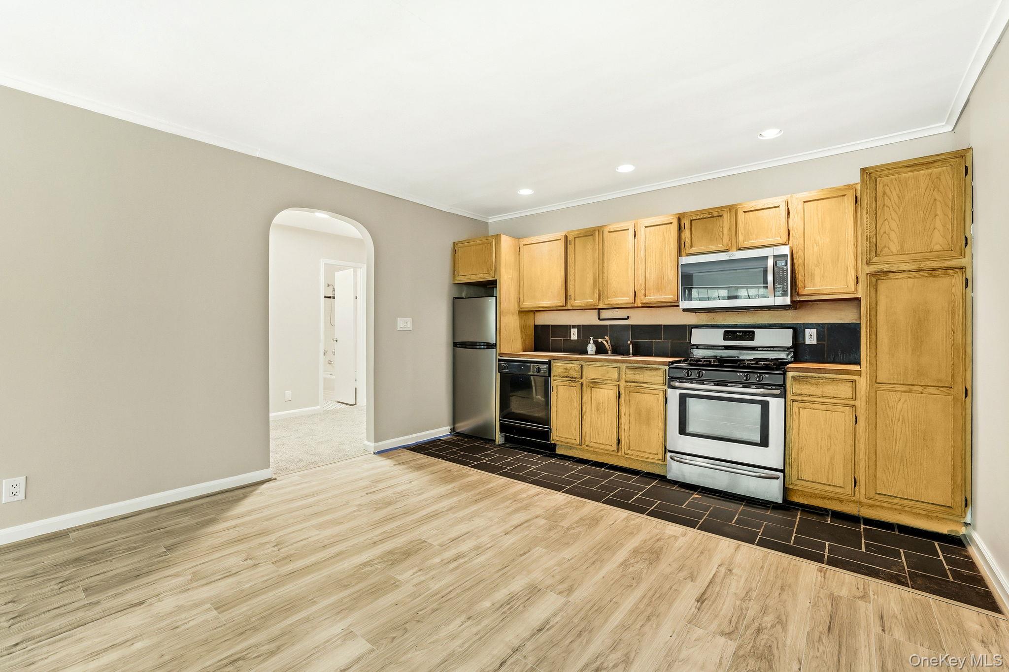 22 Alden Place Unit: 22