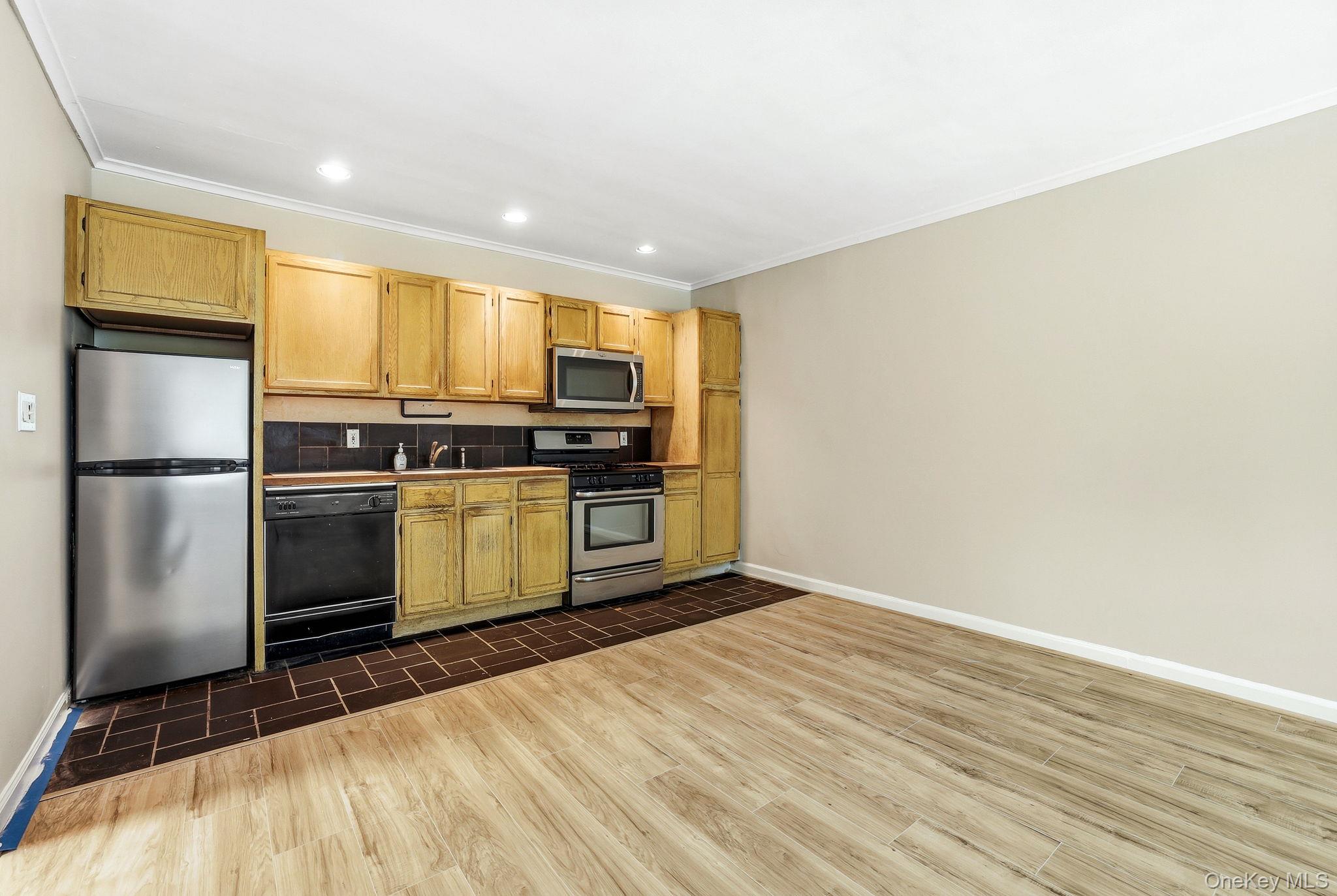 22 Alden Place Unit: 22