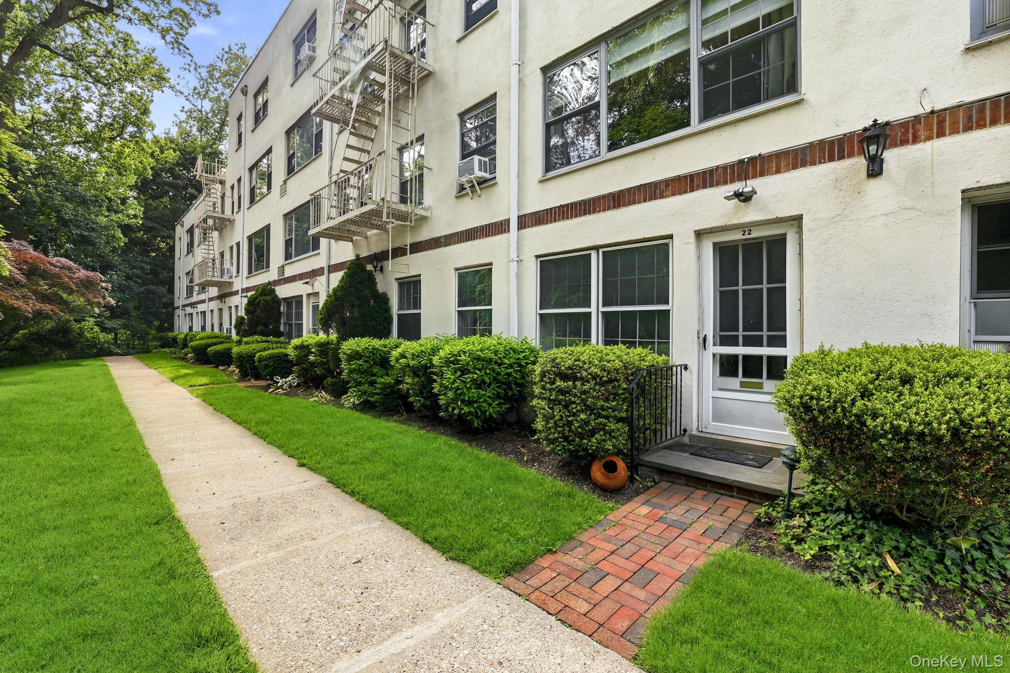 22 Alden Place Unit: 22