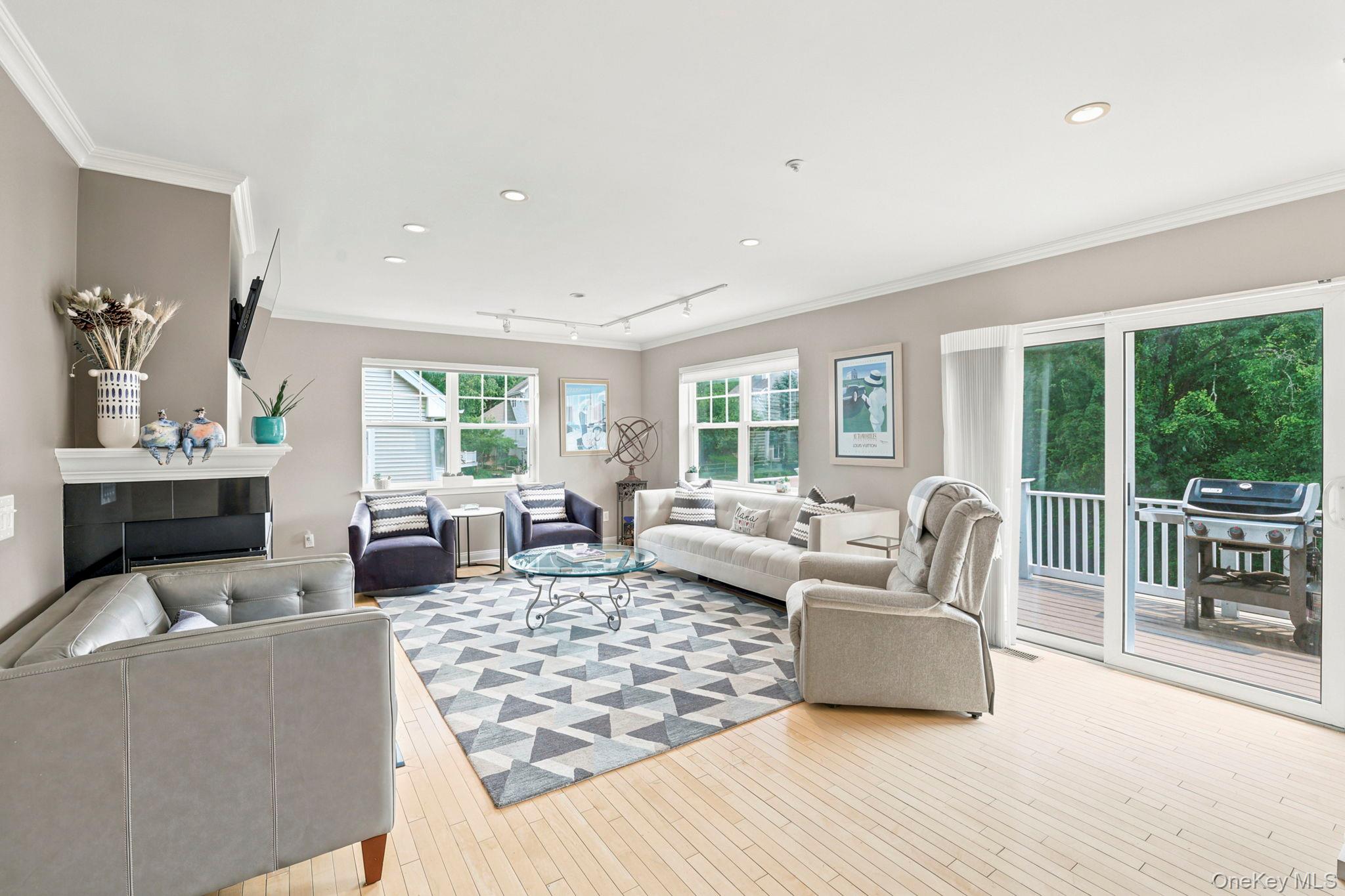 15 Winding Ridge Road