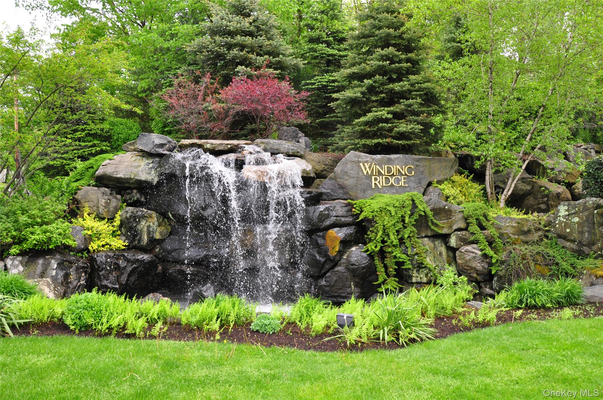 15 Winding Ridge Road