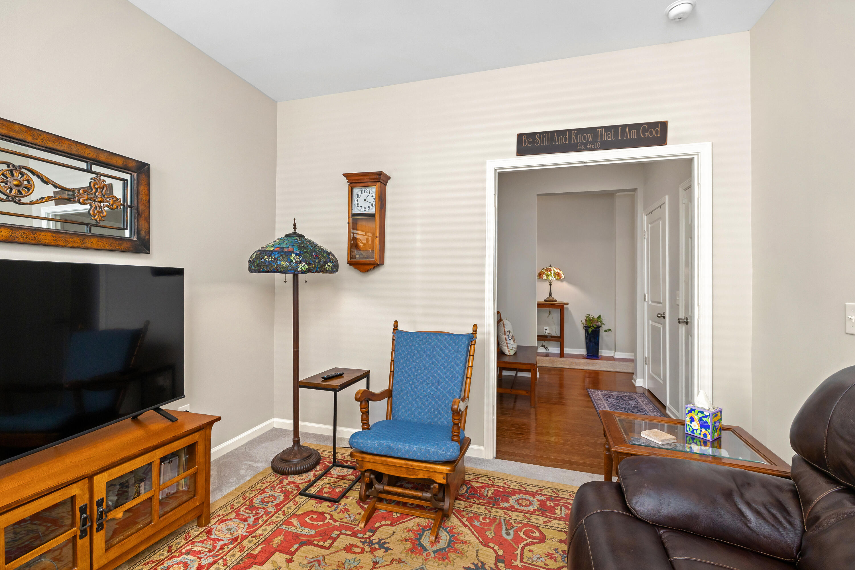 2412 Hummingbird Lane