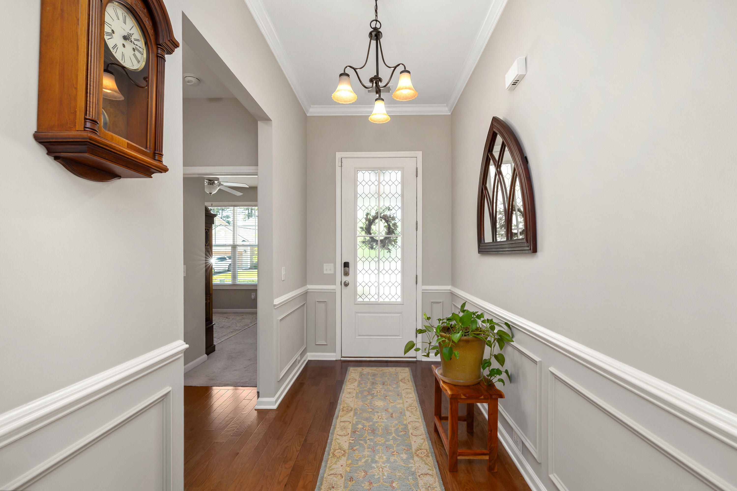 2412 Hummingbird Lane