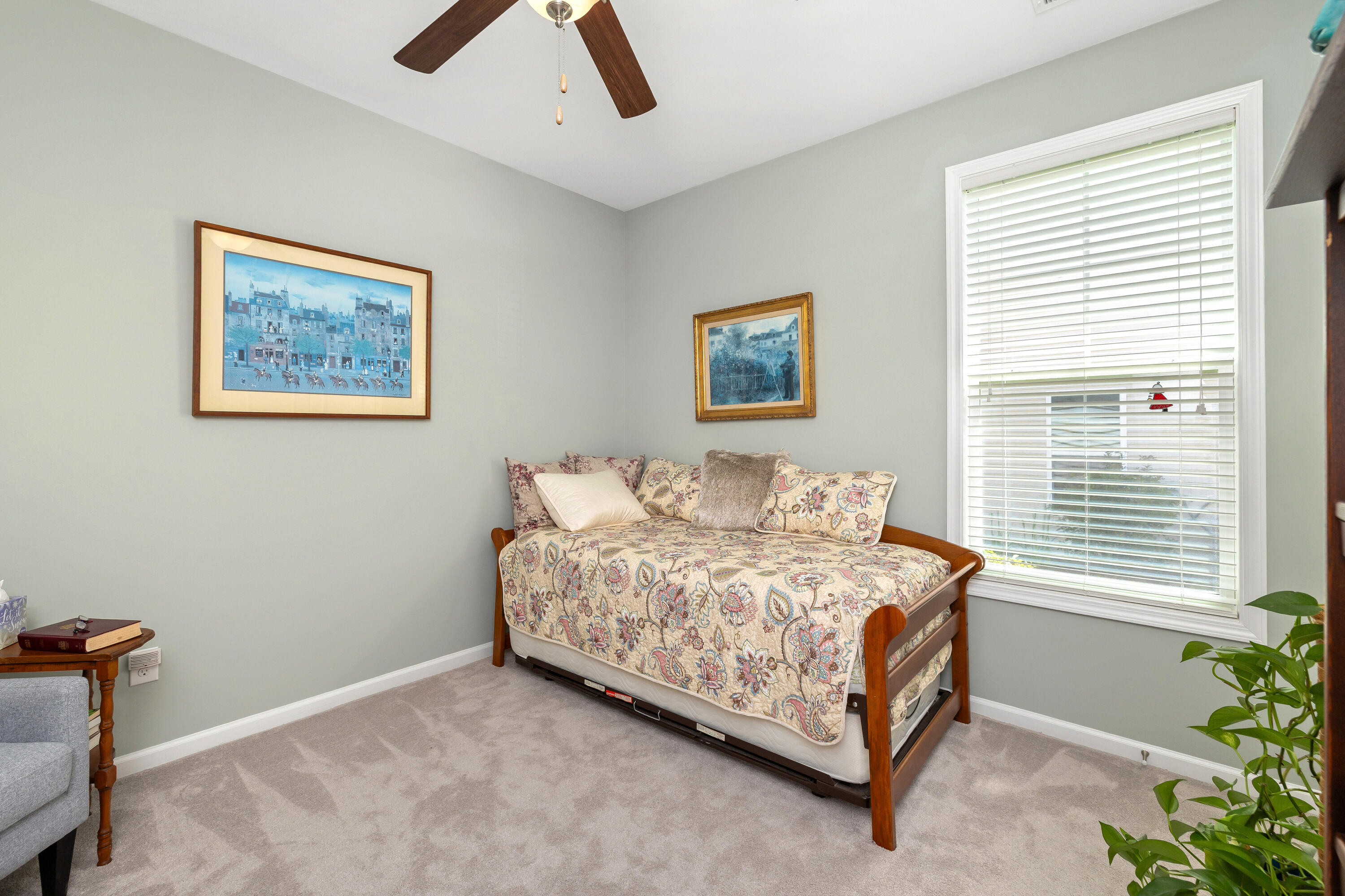 2412 Hummingbird Lane