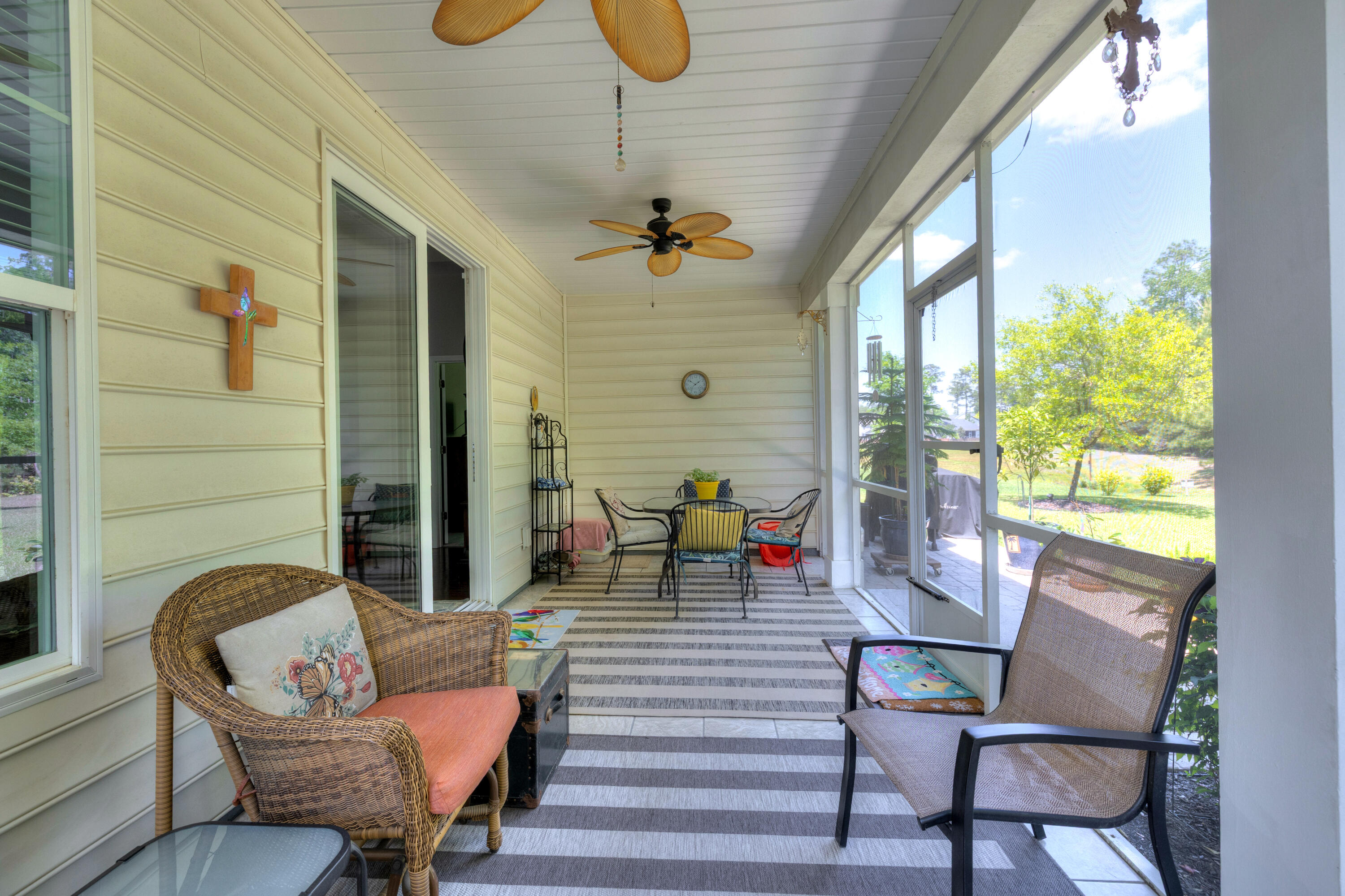 2412 Hummingbird Lane