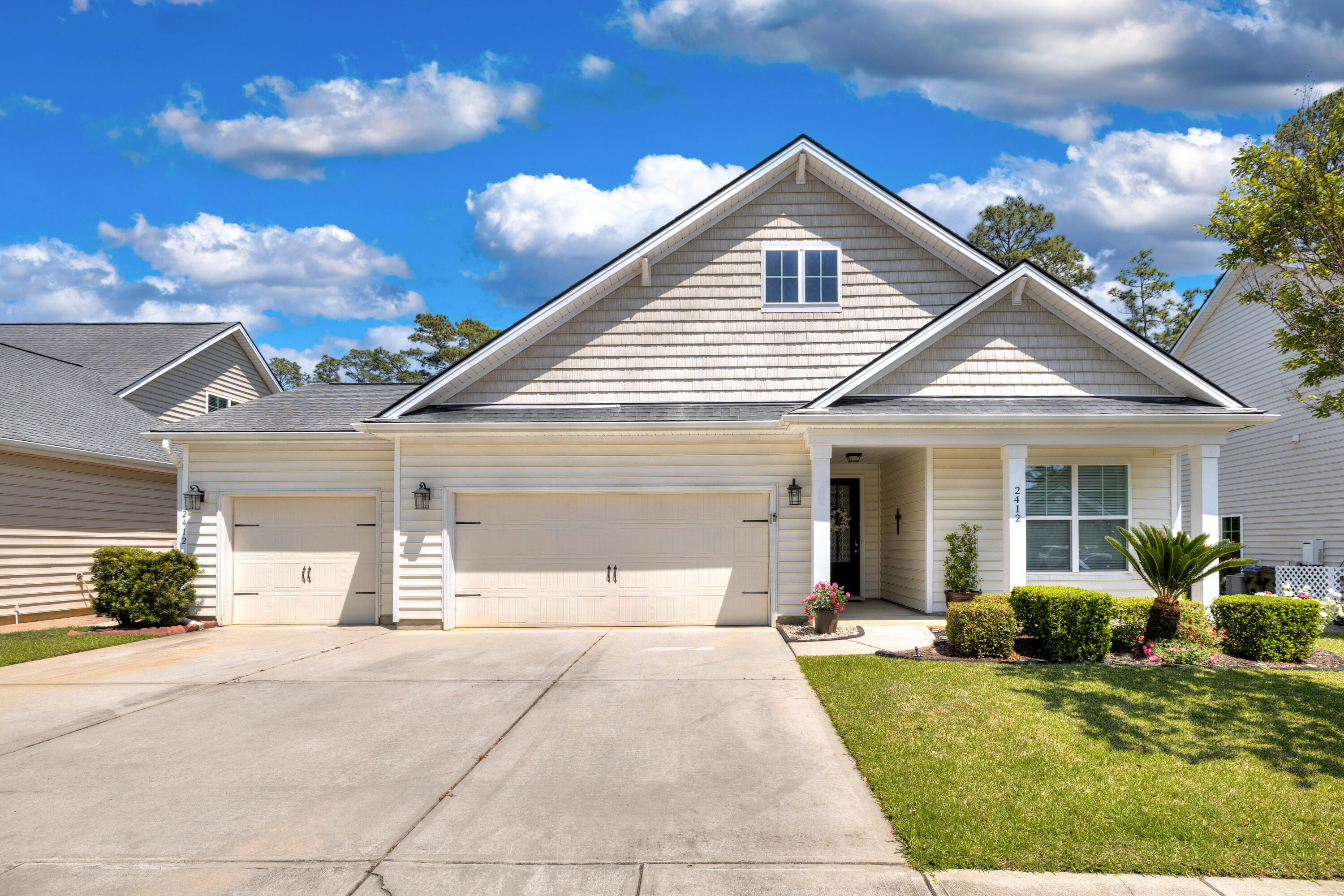 2412 Hummingbird Lane